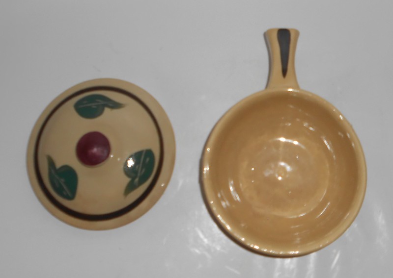 VINTAGE Watt Pottery Rio Rose #18 Handled Casserole