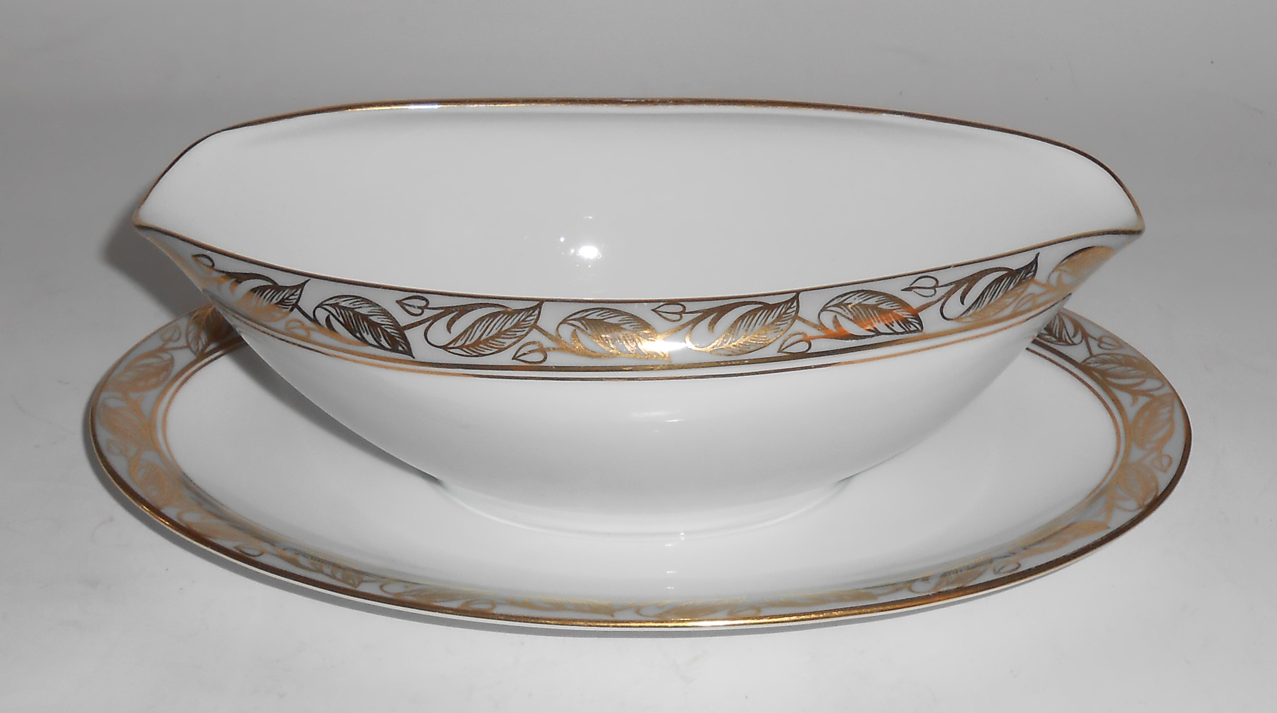 Noritake Porcelain China Greta W/Gold Gravy Bowl