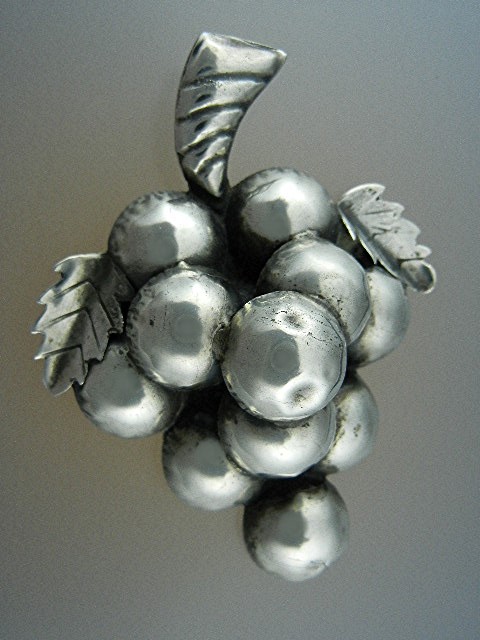 Brooch Silver Made in Mexico Grapes Pin/Brooch