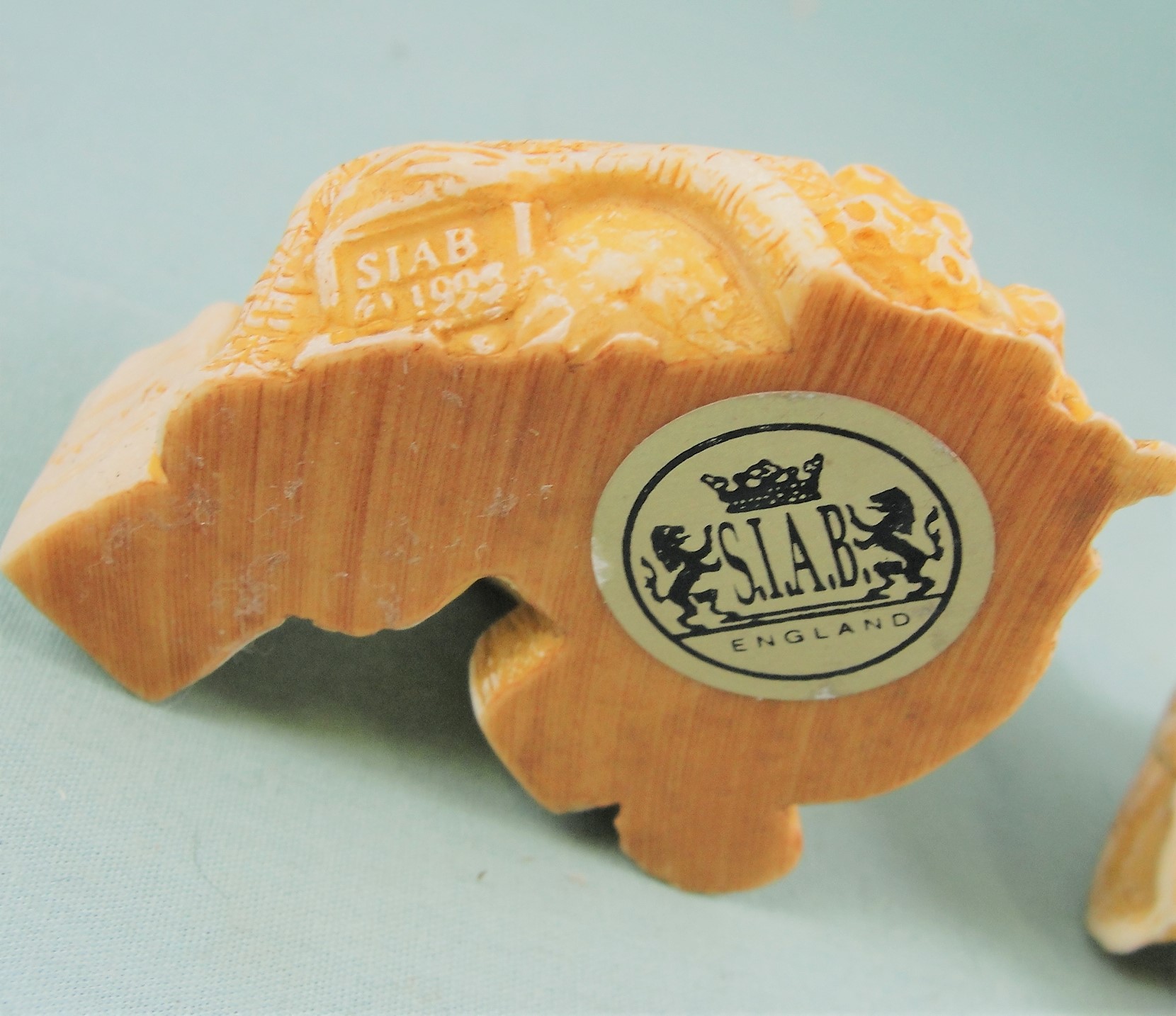 SIAB Surprise It's A Box Elephant with Peanuts