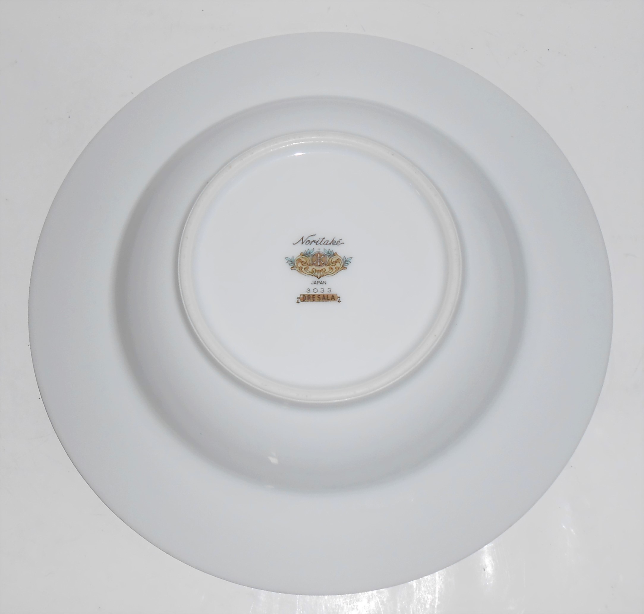 Noritake Porcelain China Dresala Floral Gold Soup Bowl