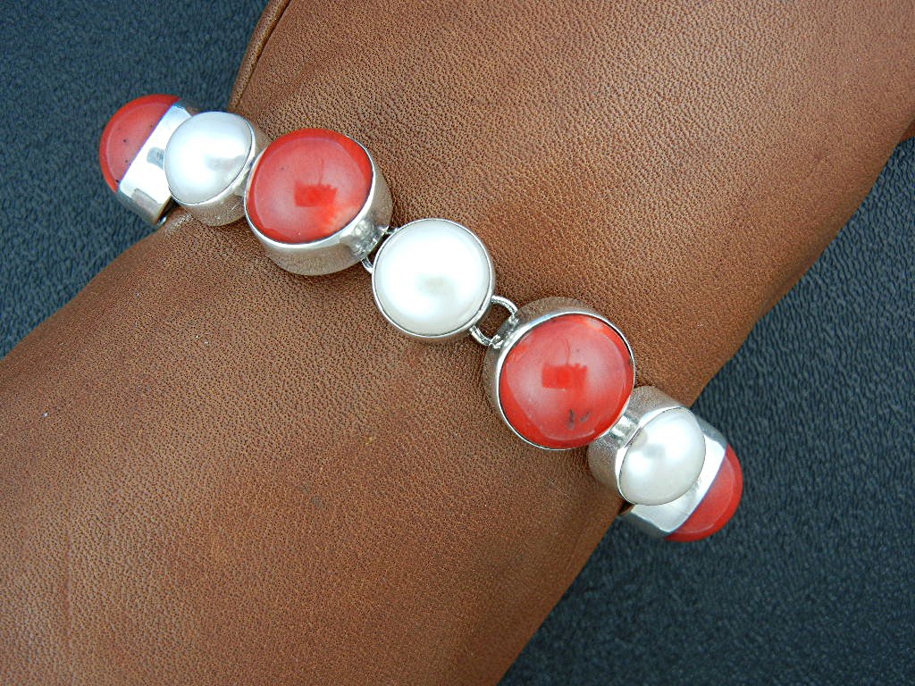 Coral Mabe Pearl Sterling Silver Togge Clasp Bracelet
