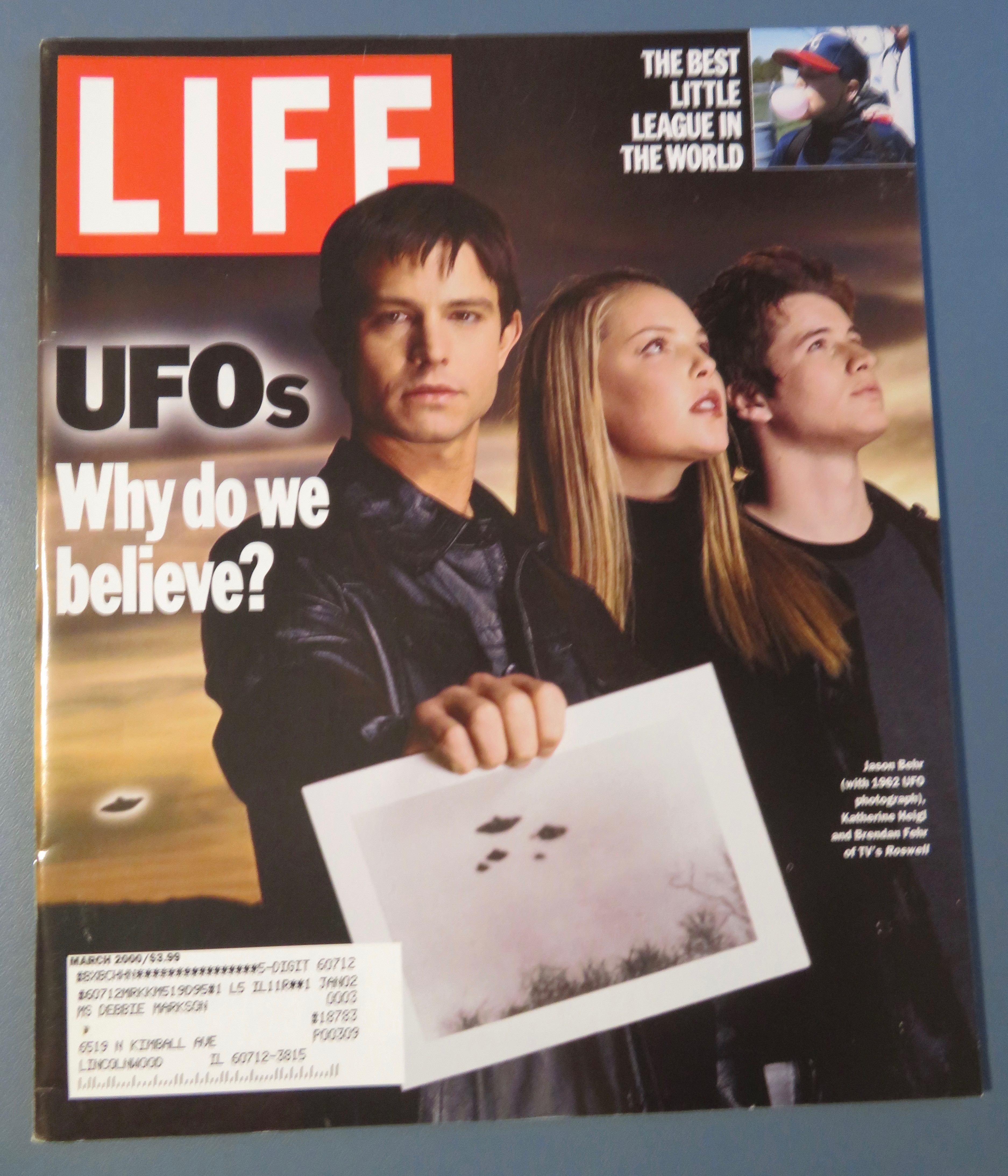 Life Magazine March 2000 UFOs Why Do We Believe