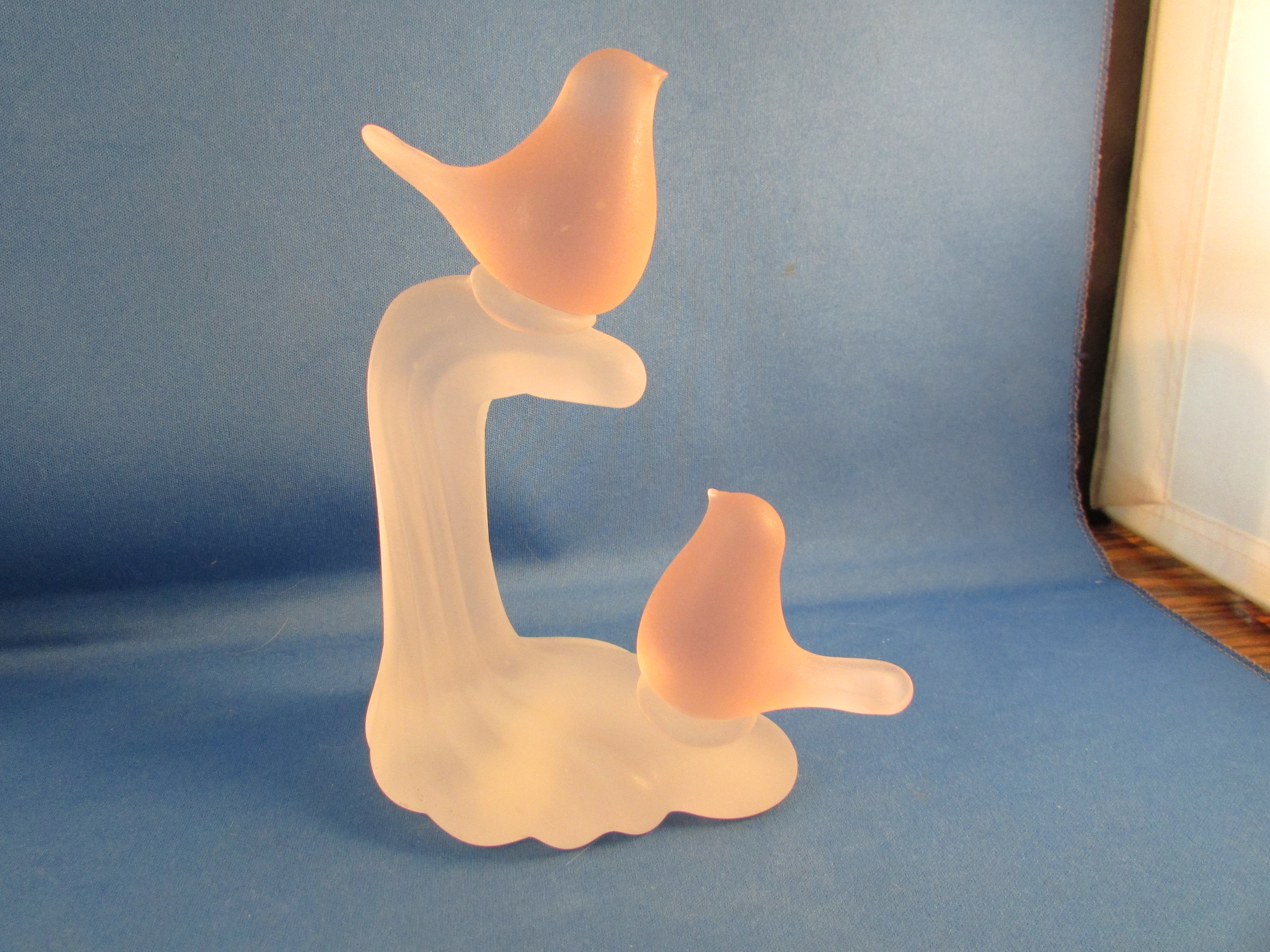 Crowning Touch Bird Statue
