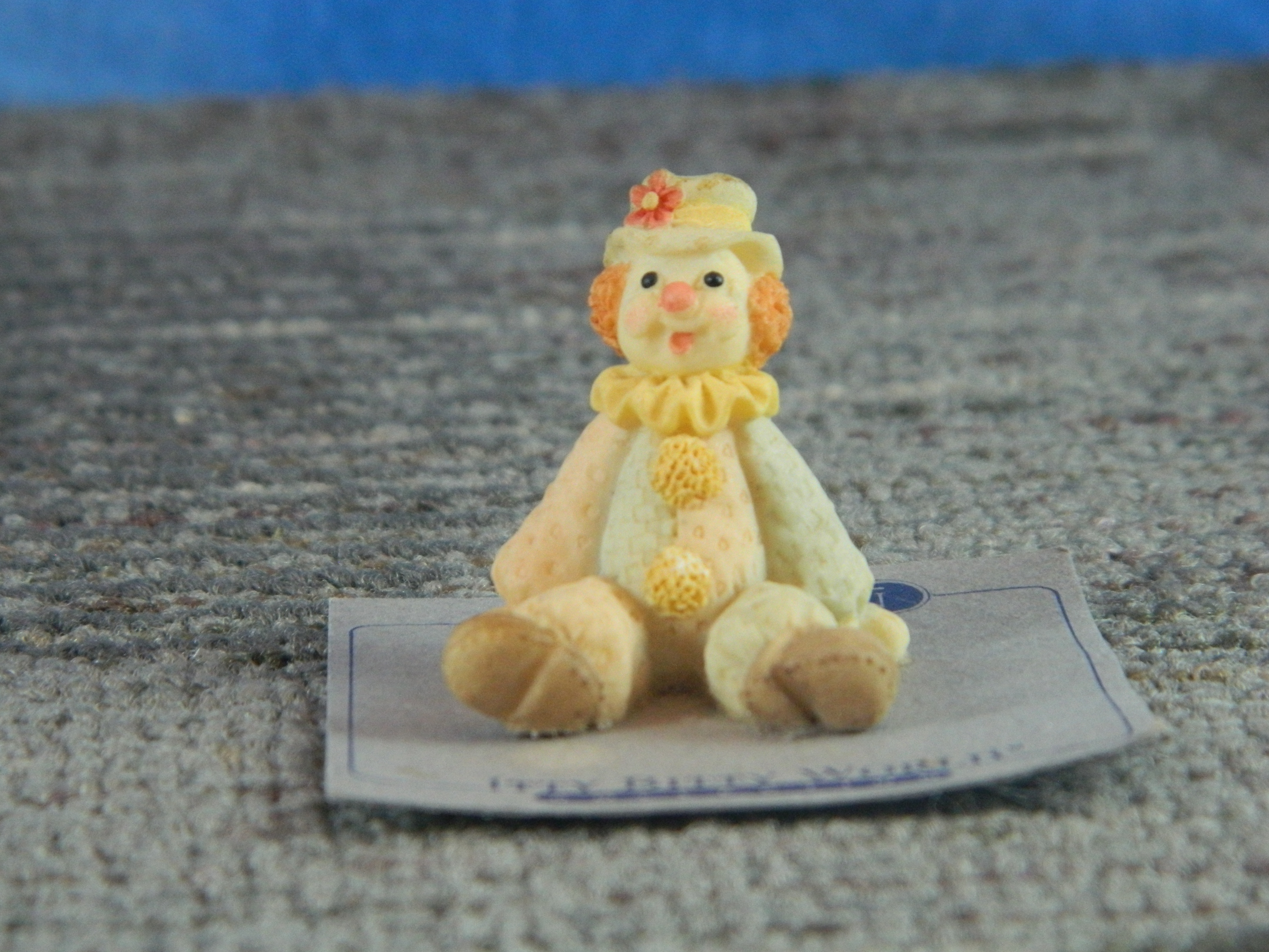 United Design Itty Bitty World Resin Sitting Clown
