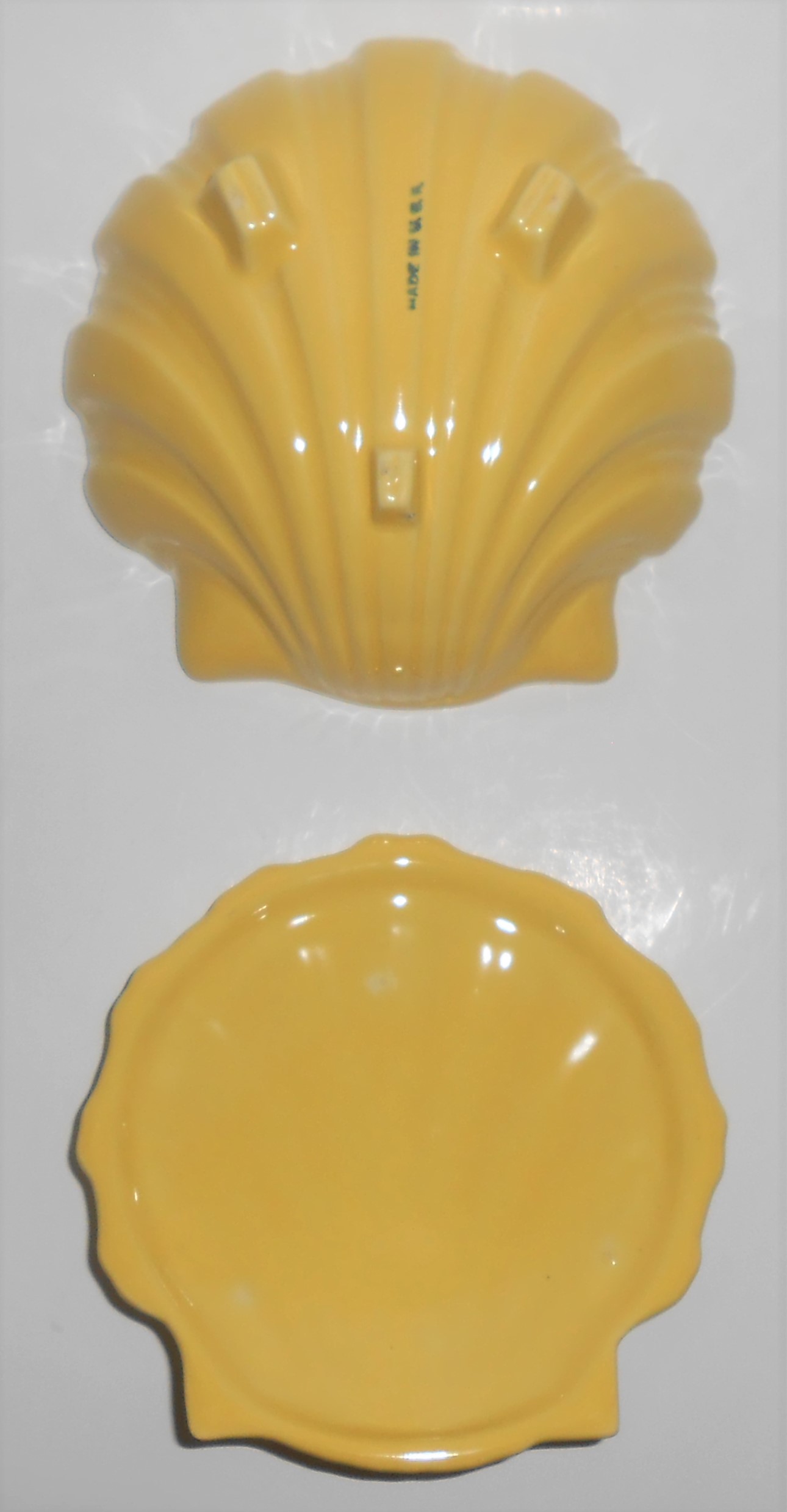 Franciscan Pottery Catalina Rancho Gloss Yellow Chowder