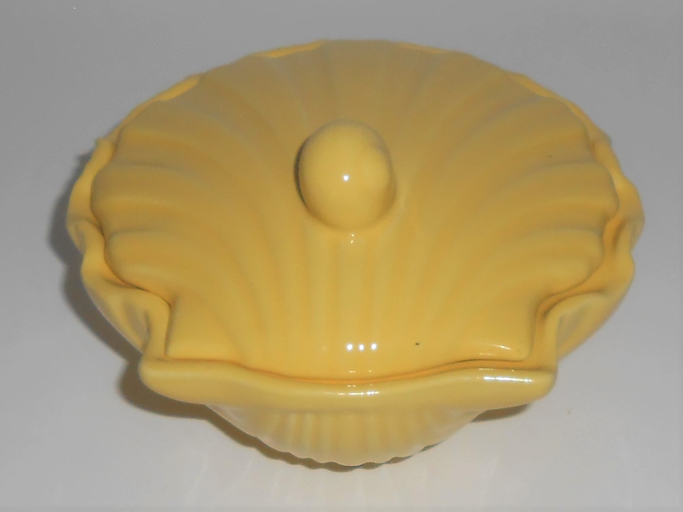 Franciscan Pottery Catalina Rancho Gloss Yellow Chowder