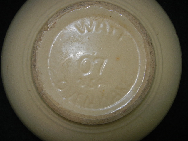 Watt Pottery American Red No. 07 ribbed bowl