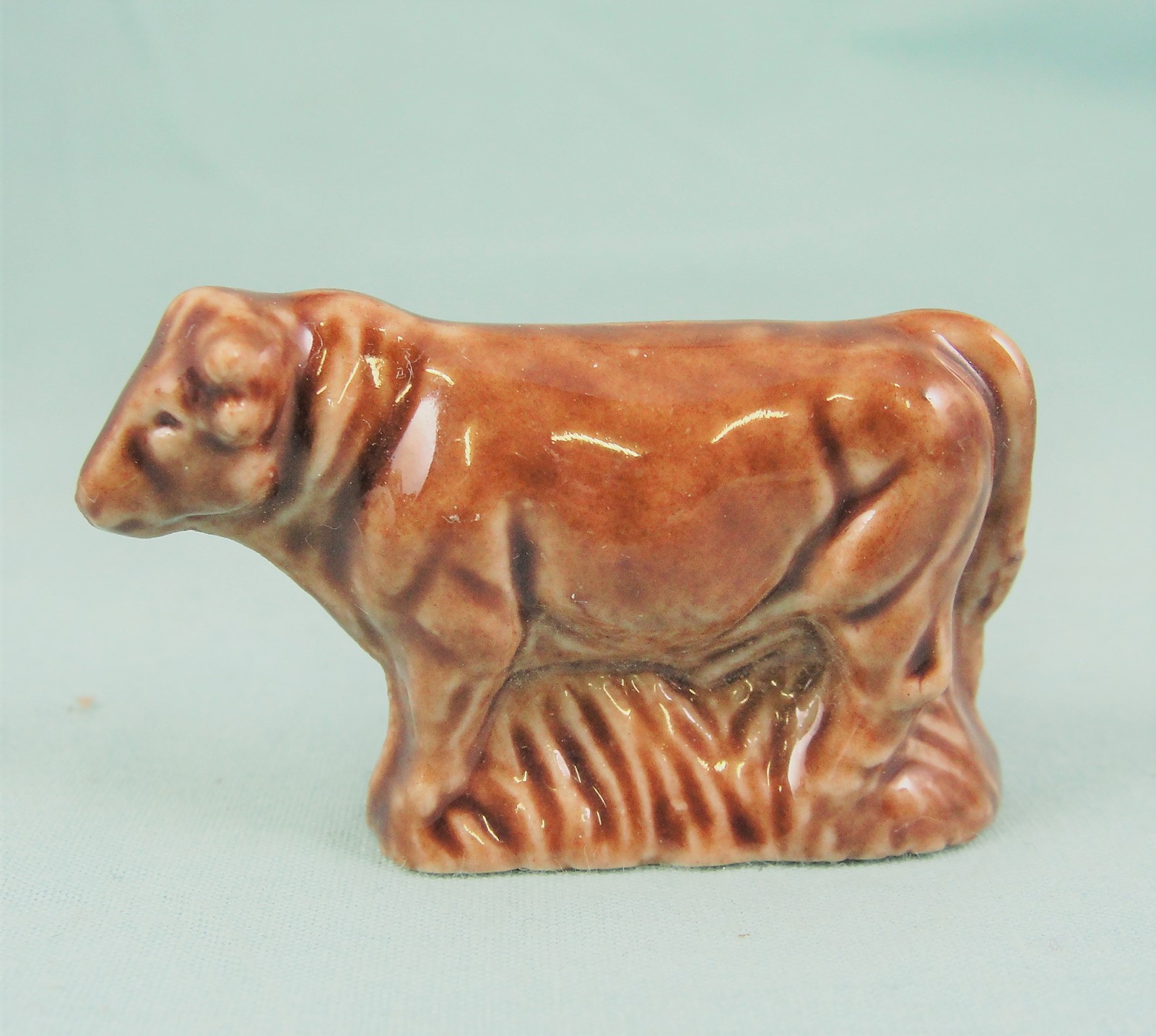 Wade Whimsies Farmyard 1982 Brown Bull