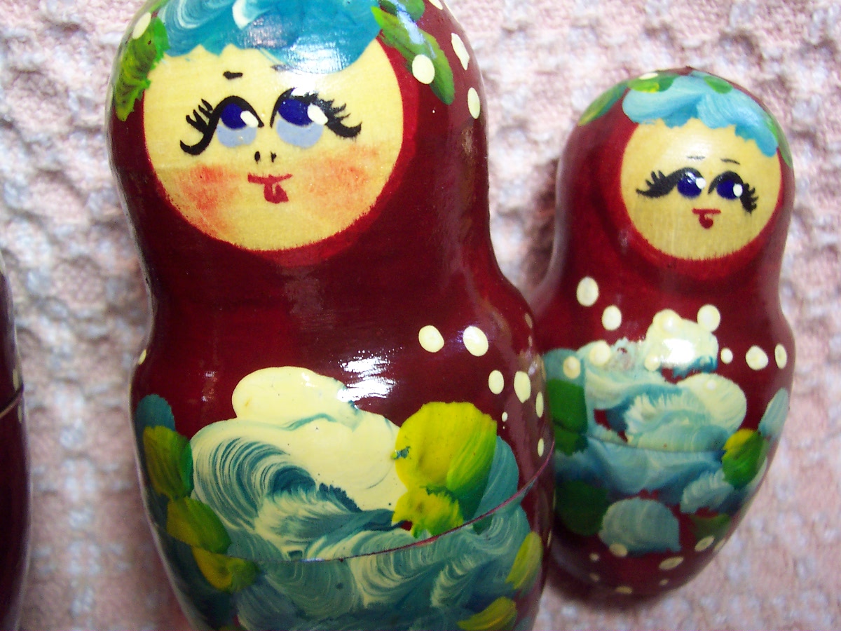 Nesting Dolls Set of 5 Dolls Wooden Painted