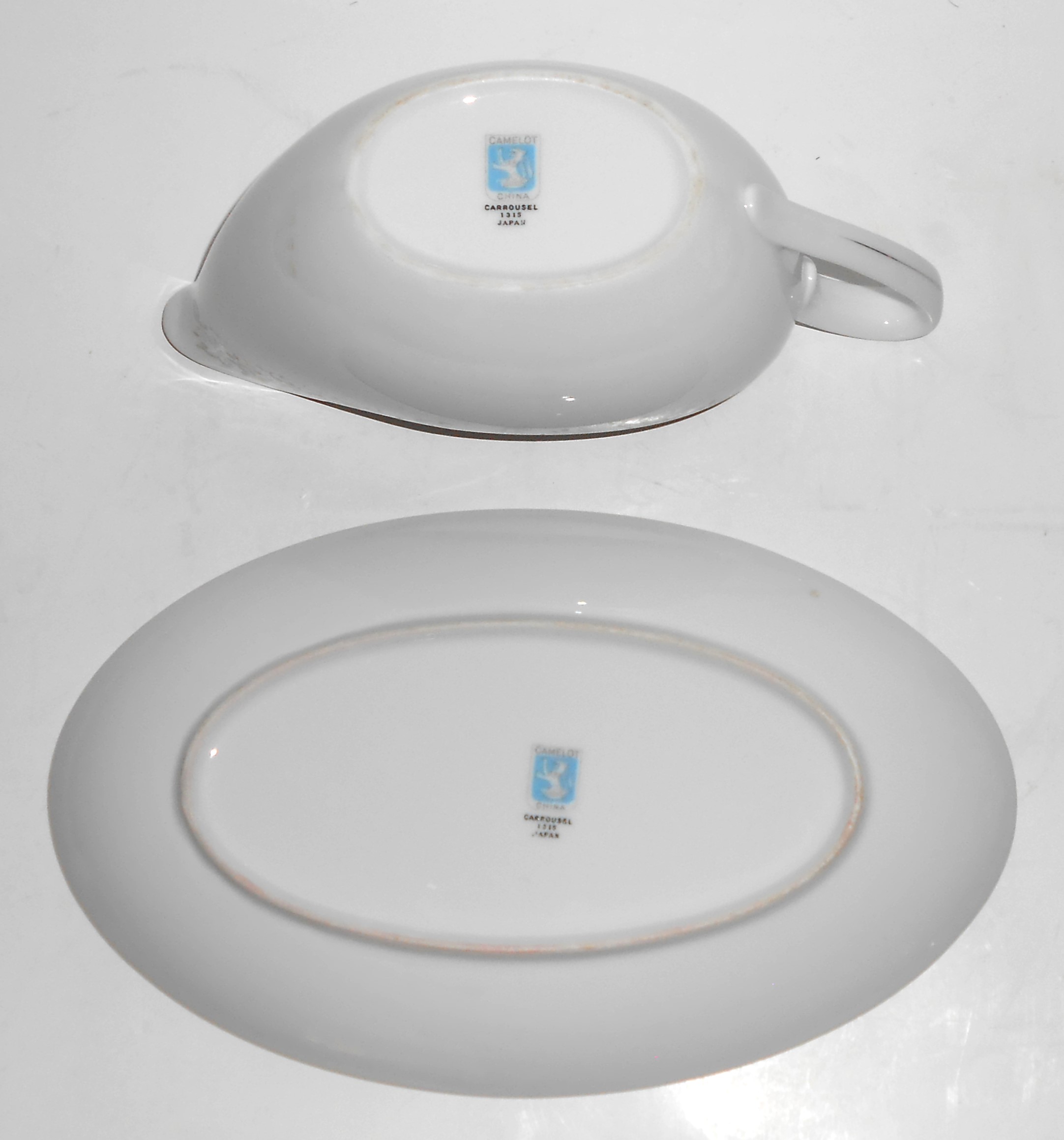 Camelot Porcelain China Platinum Band Carrousel Gravy B