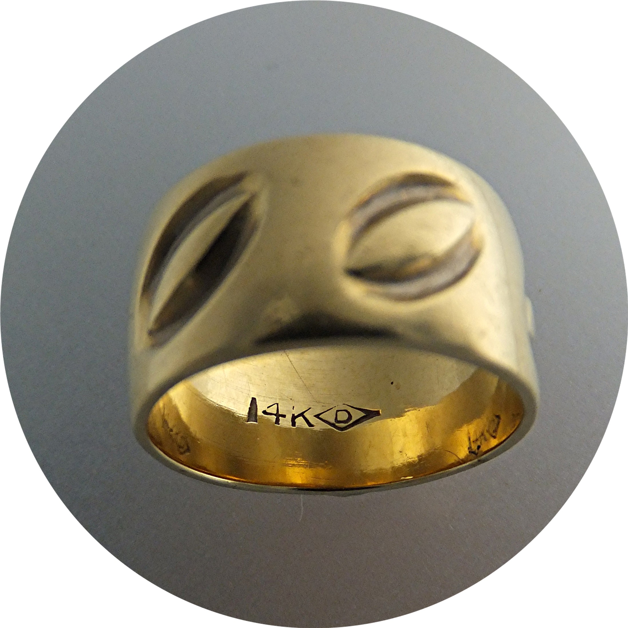Ring 14K Gold Wededing band Signed D