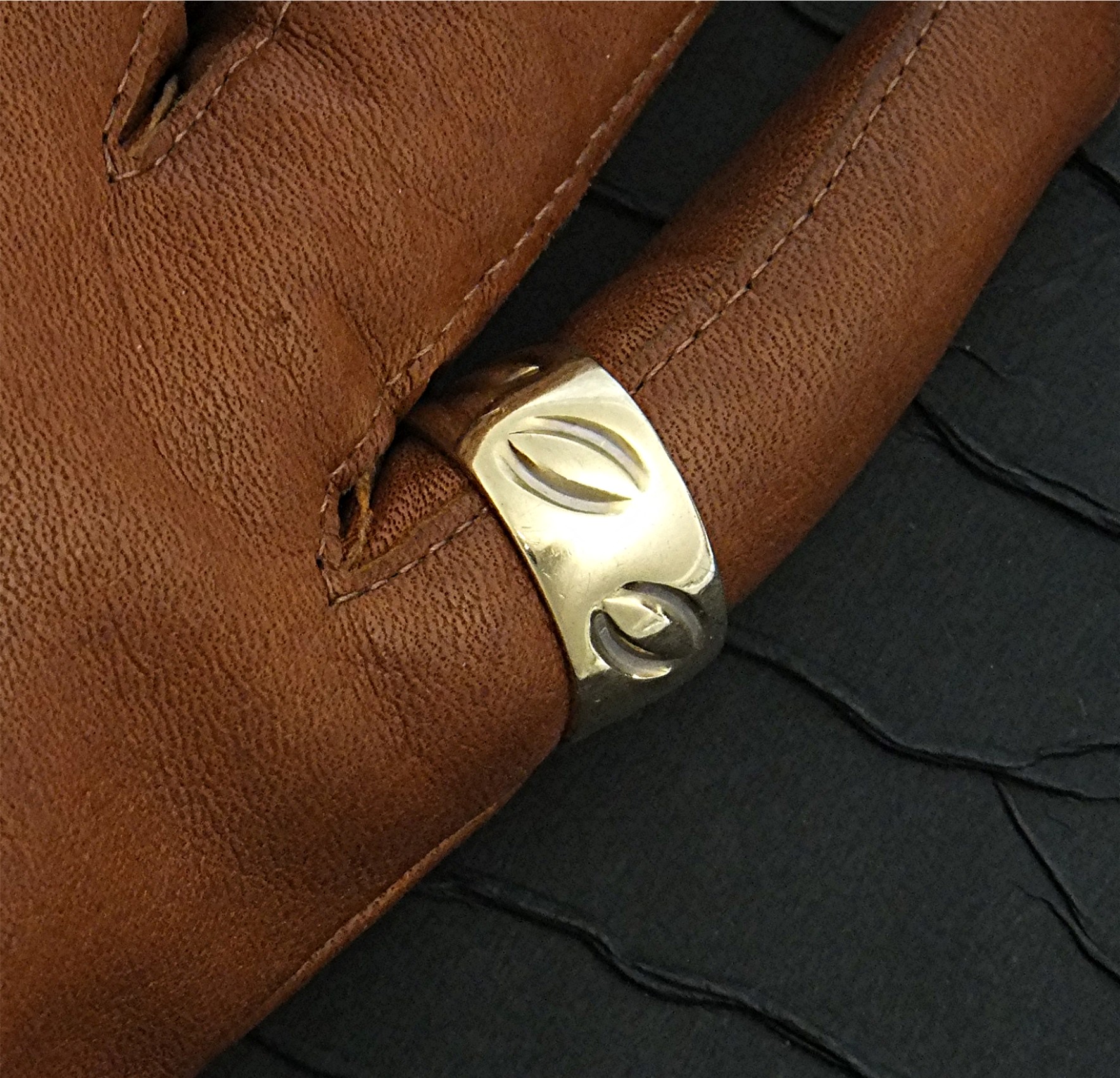 Ring 14K Gold Wededing band Signed D