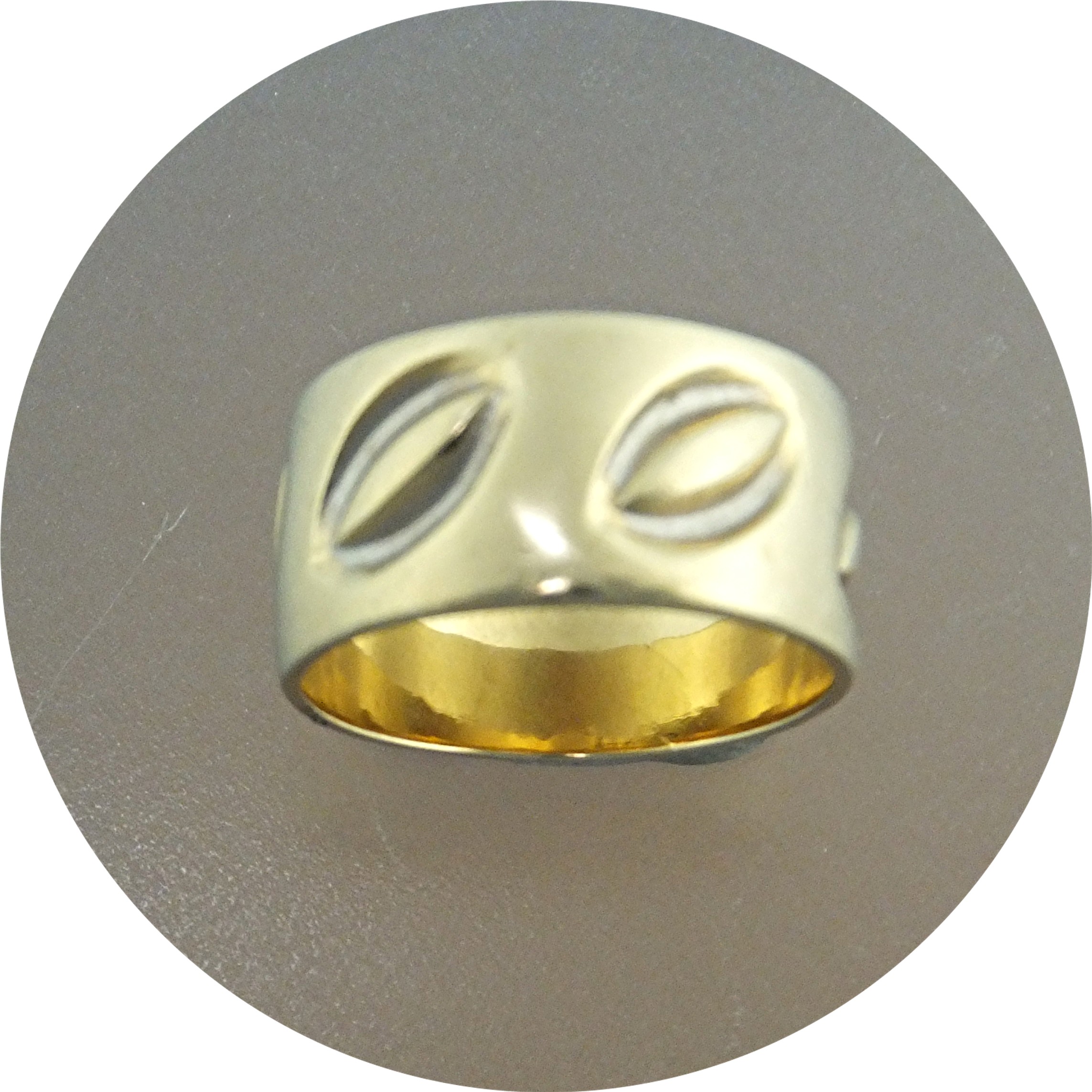 Ring 14K Gold Wededing band Signed D