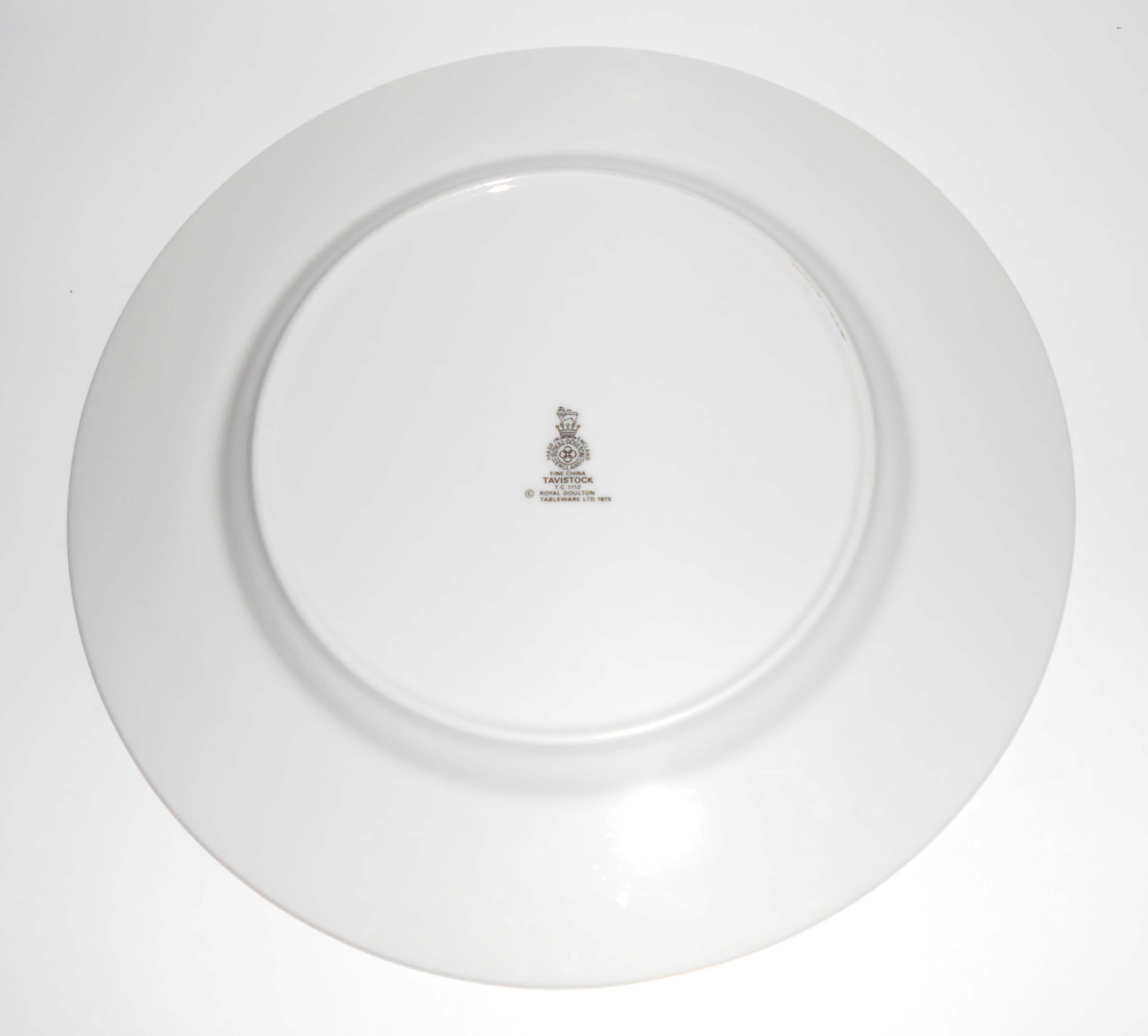 Royal Doulton Fine China Gold Band Tavistock Dinner Pla