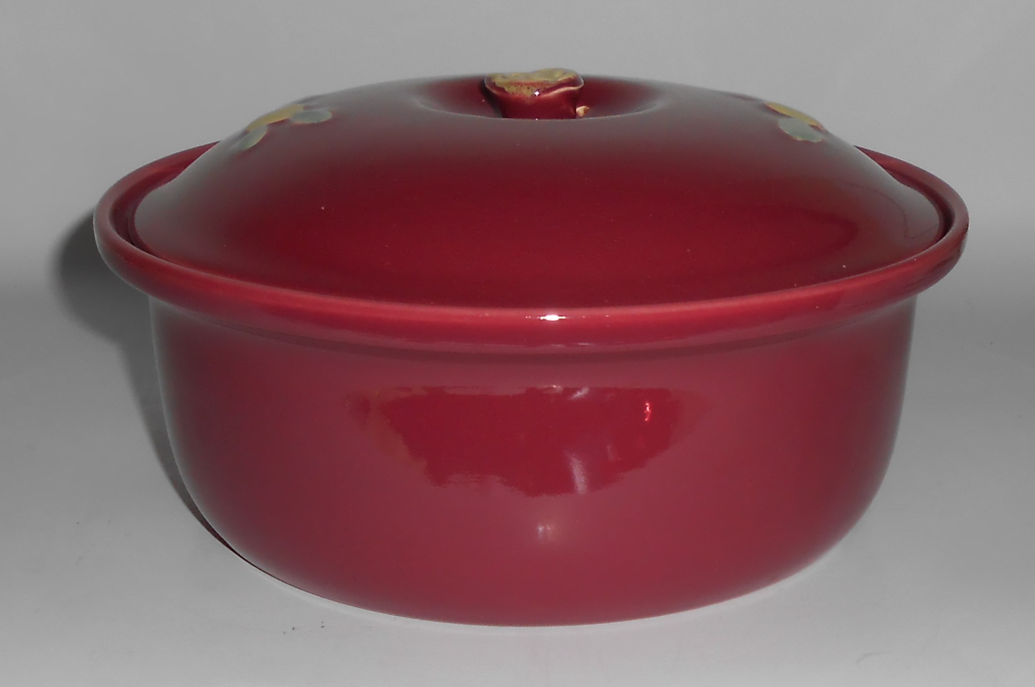 Coors Pottery Rosebud Red 2-3/4 Pint Straight Casserole