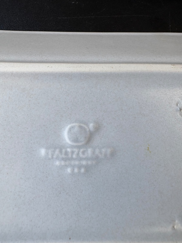 Pfaltzgraff Yorktowne Pattern Bread Payter Bread Tray