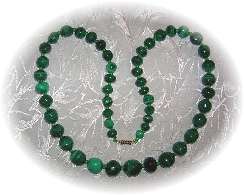 FAB 21 Inch Graduated Malachite Necklace