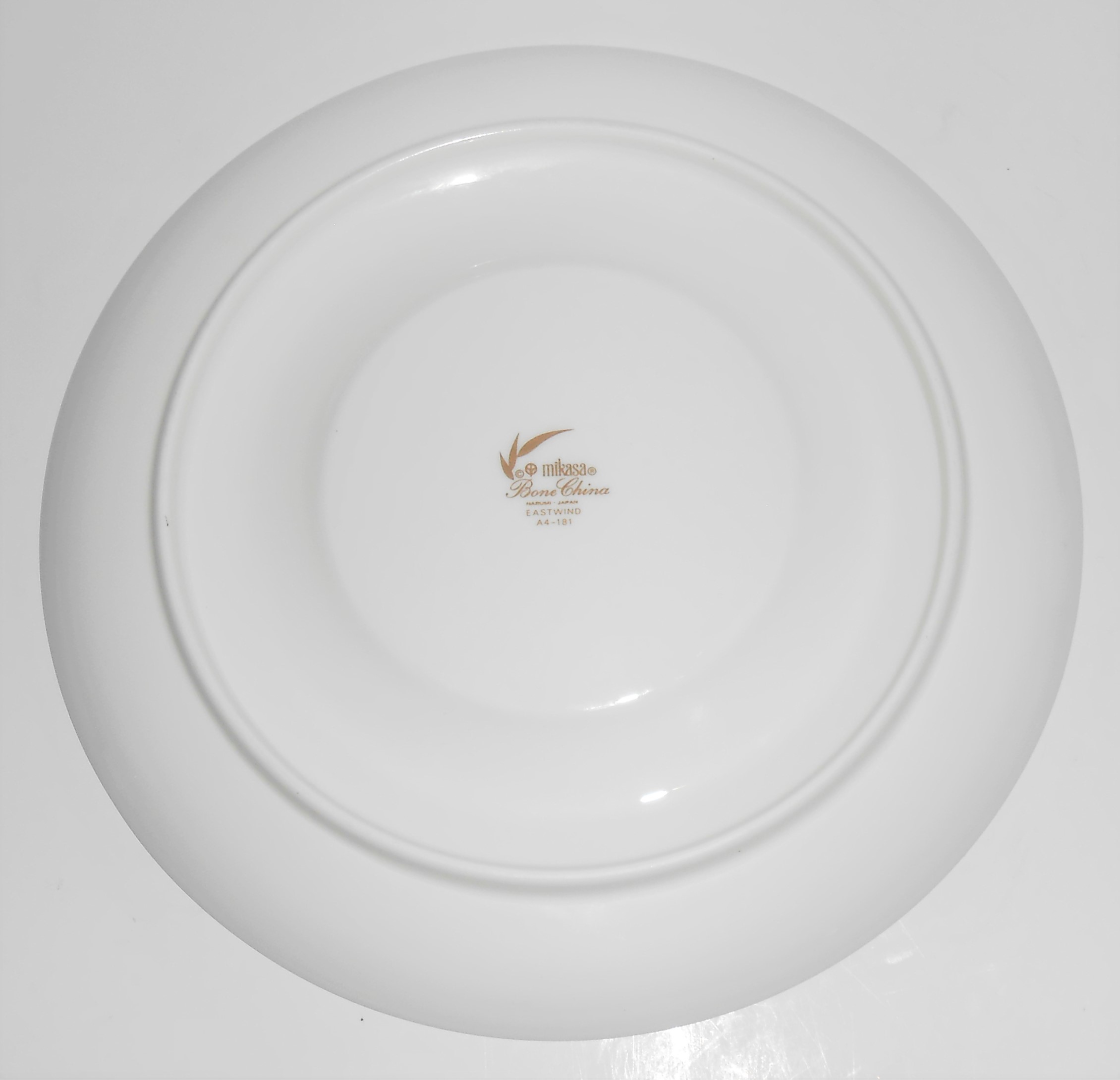 Mikasa Bone China Eastwind w/Gold Gravy Bowl Underplate