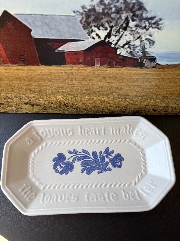 Pfaltzgraff Yorktowne Pattern Bread Payter Bread Tray