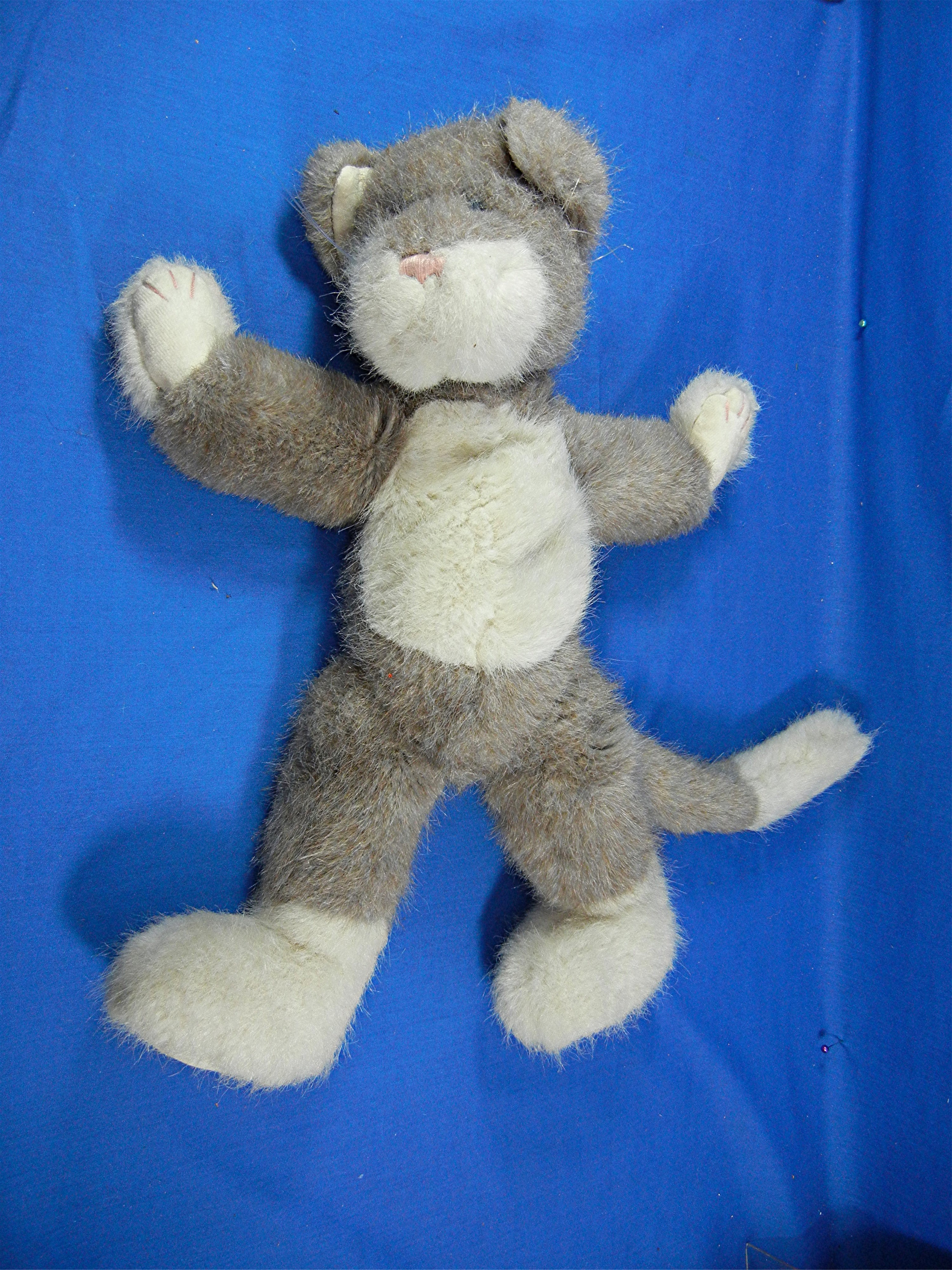 Boyds Plush Grey White Cat 14 Inch