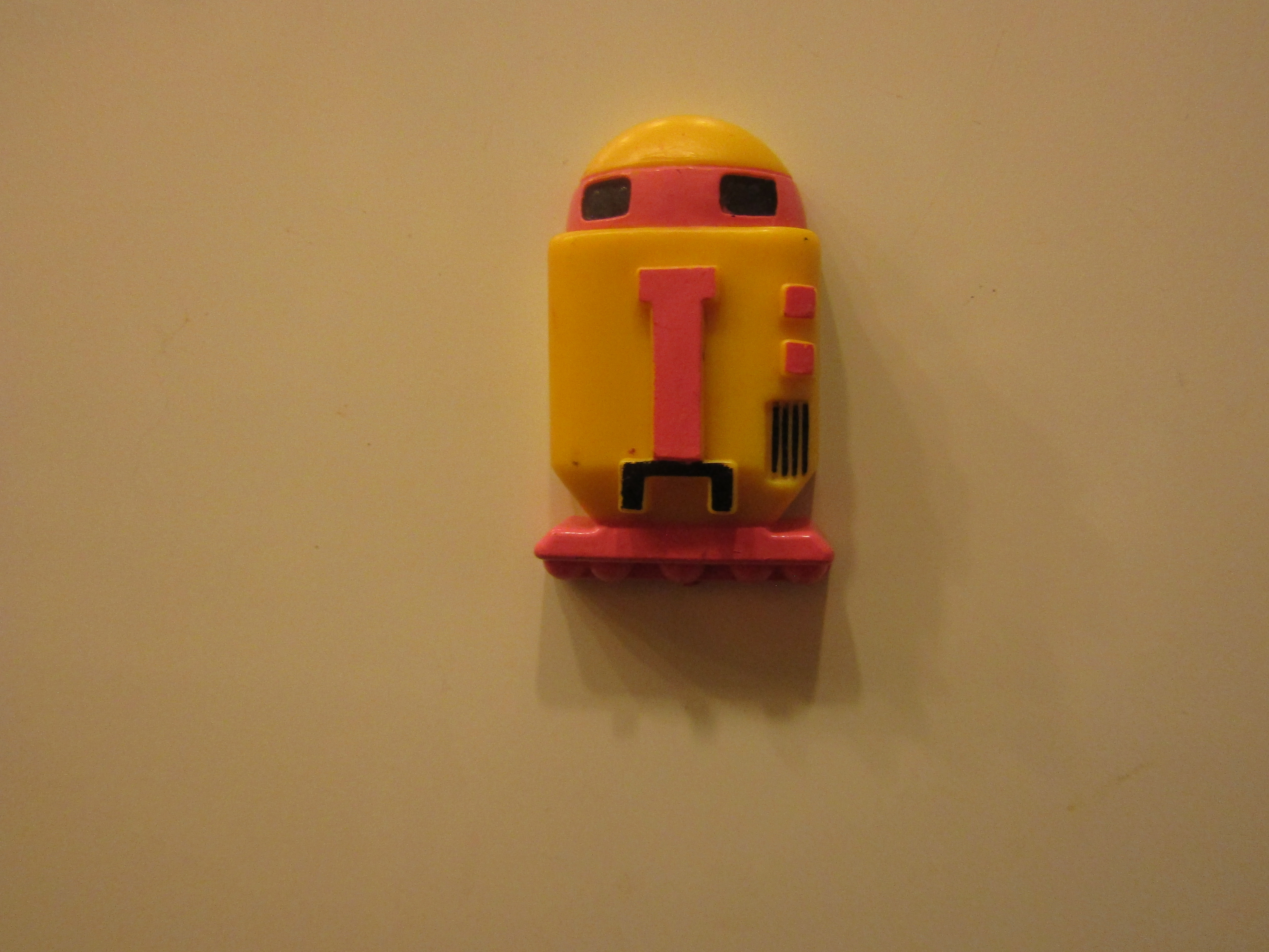 Collectible Vintage Superware Robot Droid Magnet