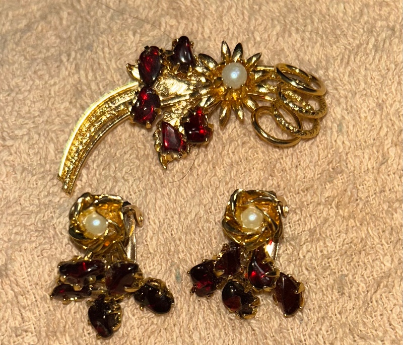 Vintage Gold-Tone Red Rhinestone and Faux Pearl Brooch and Clip-On Earrings Set