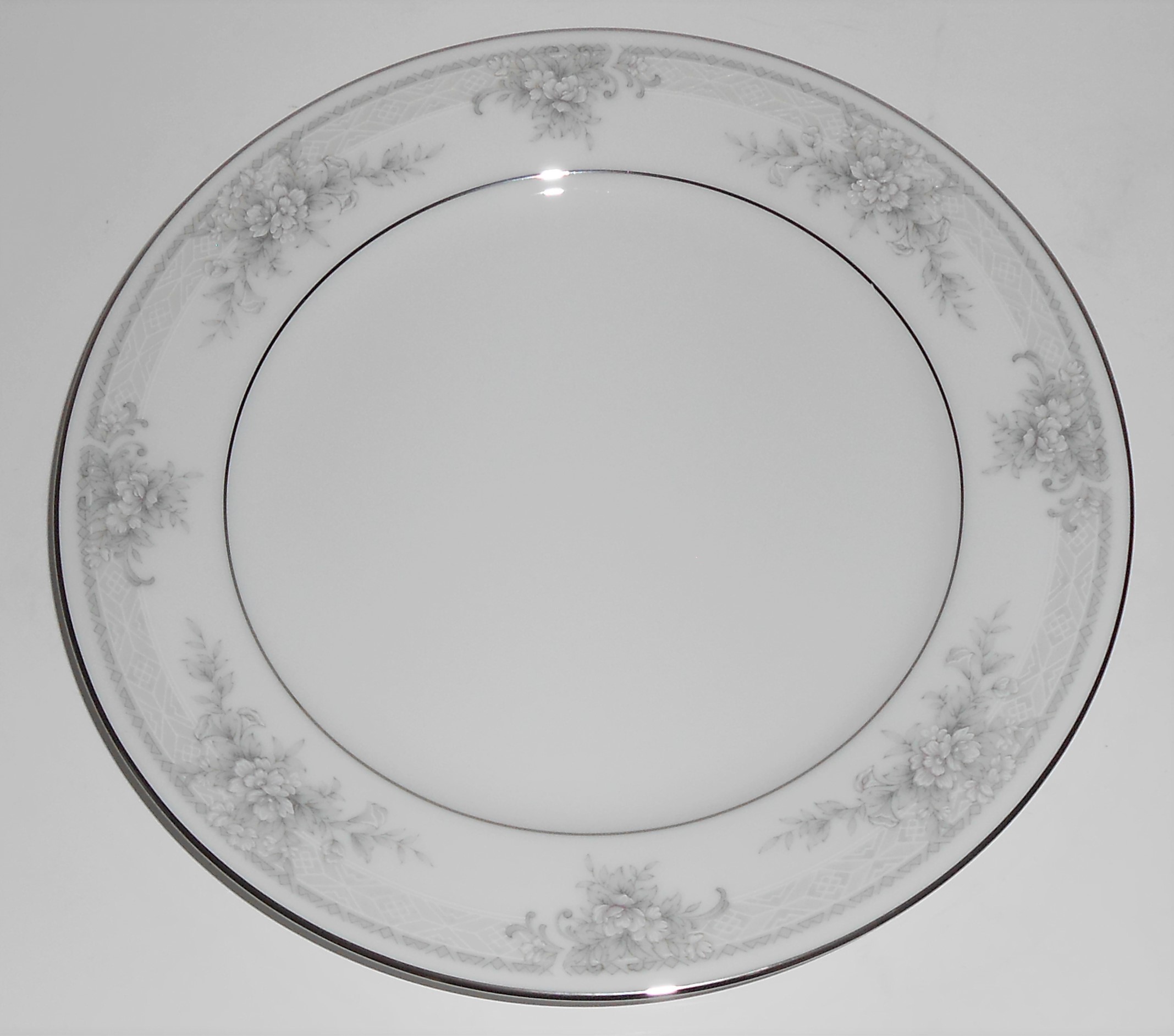 Noritake Porcelain China Sweet Leilani w/Platinum Salad