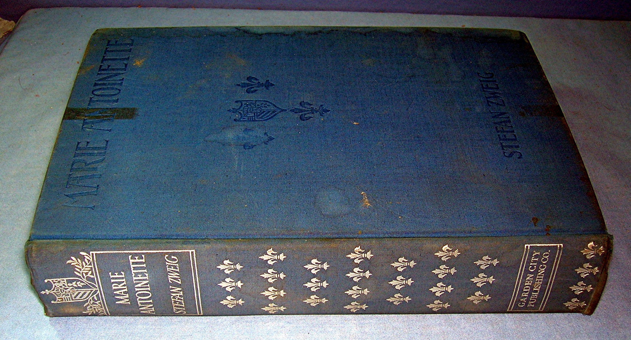 MARIE ANTOINETTE THE PORTRAIT OF AN AVERAGE WOMAN (Hard