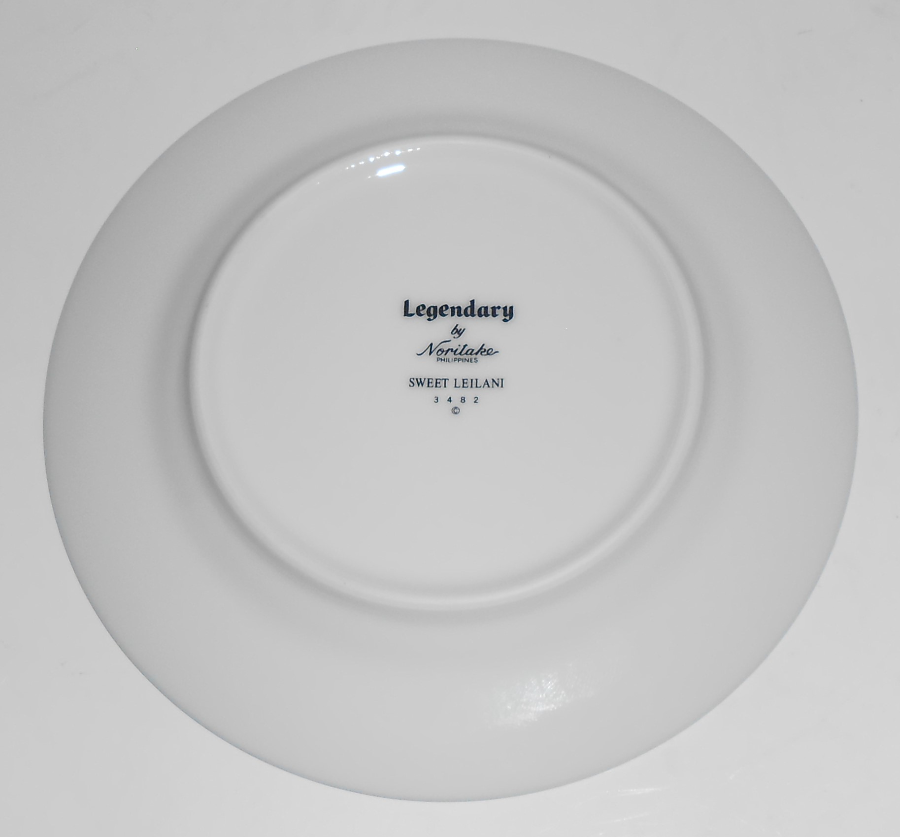 Noritake Porcelain China Sweet Leilani w/Platinum Bread
