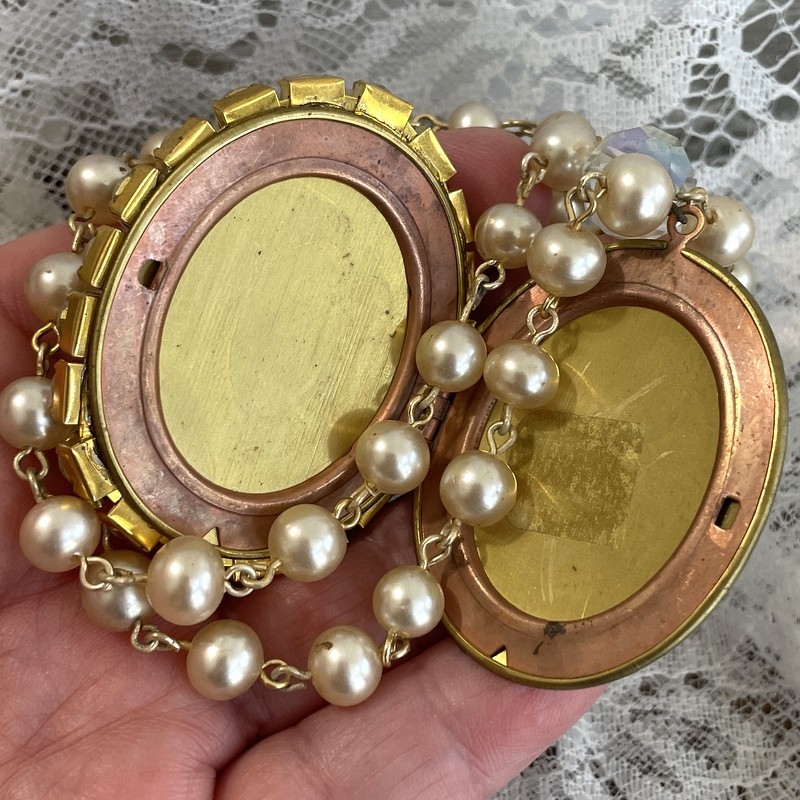 Vintage Jesus Christ Rhinestone Cameo Locket, Catholic Pearl Necklace Christian Prayer Shrine