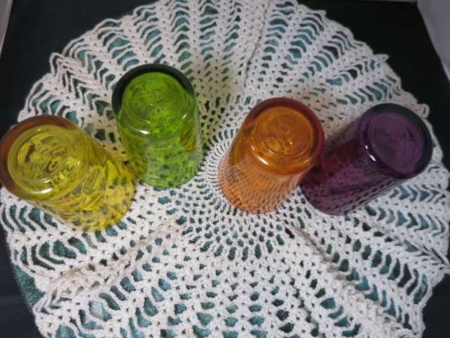 Pasabache 6 fluid ounce circle polka dot set of 4 juice glasses