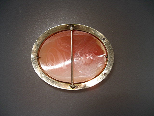 14K Gold Shell Cameo Brooch