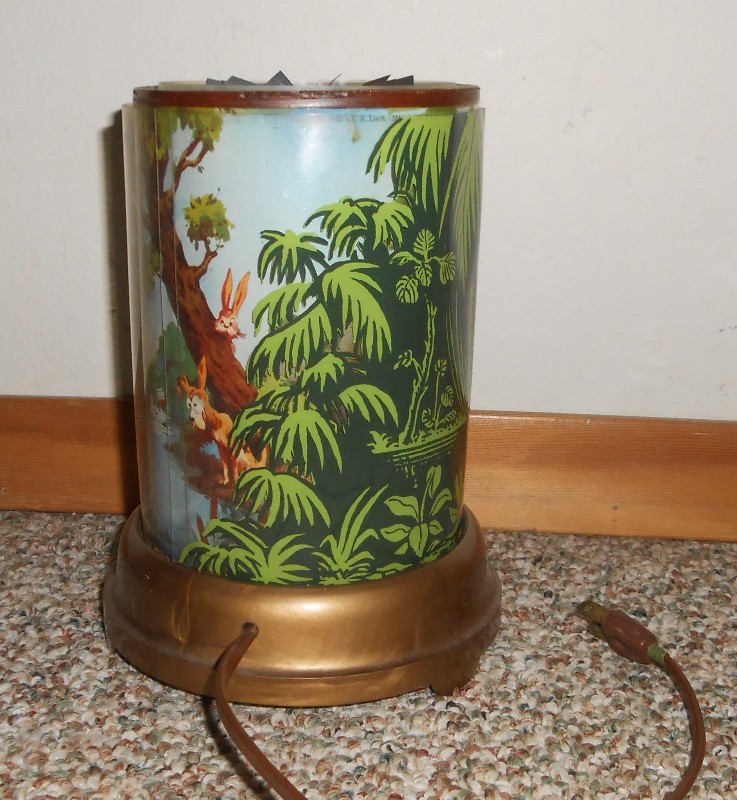 VINTAGE The Fountain Of Youth Roto-Vue Lamp - WORKING