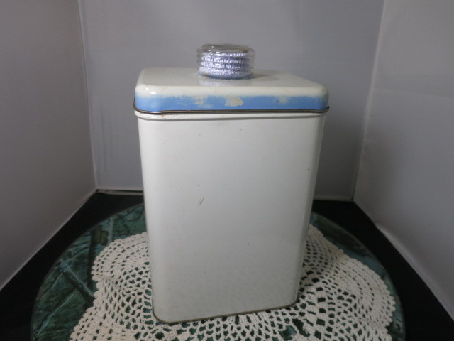 Vintage Luce Corporation Blue Magic Moisture Absorbers Tin