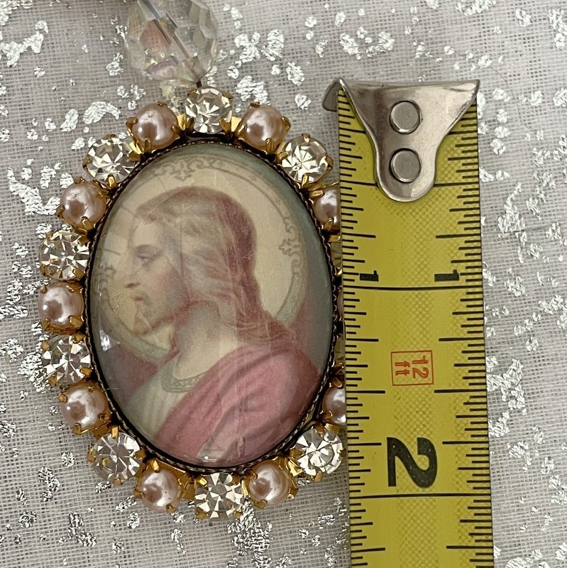 Vintage Jesus Christ Rhinestone Cameo Locket, Catholic Pearl Necklace Christian Prayer Shrine