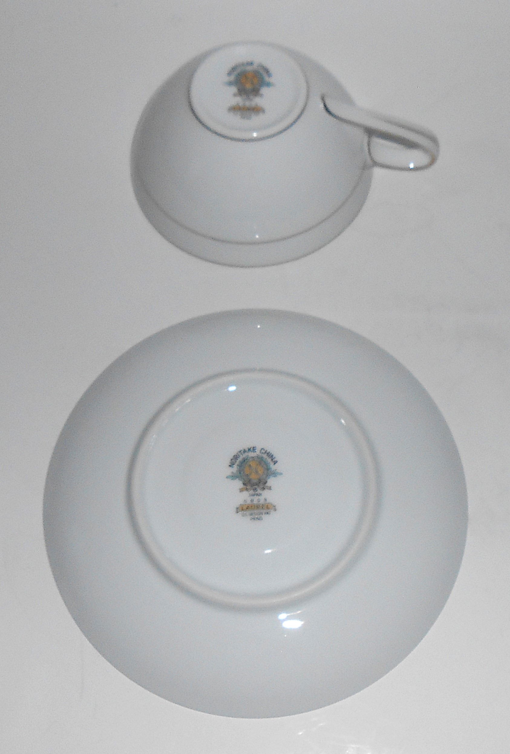 Noritake China Porcelain Laurel w/Gold 5903 Cup & Sauce