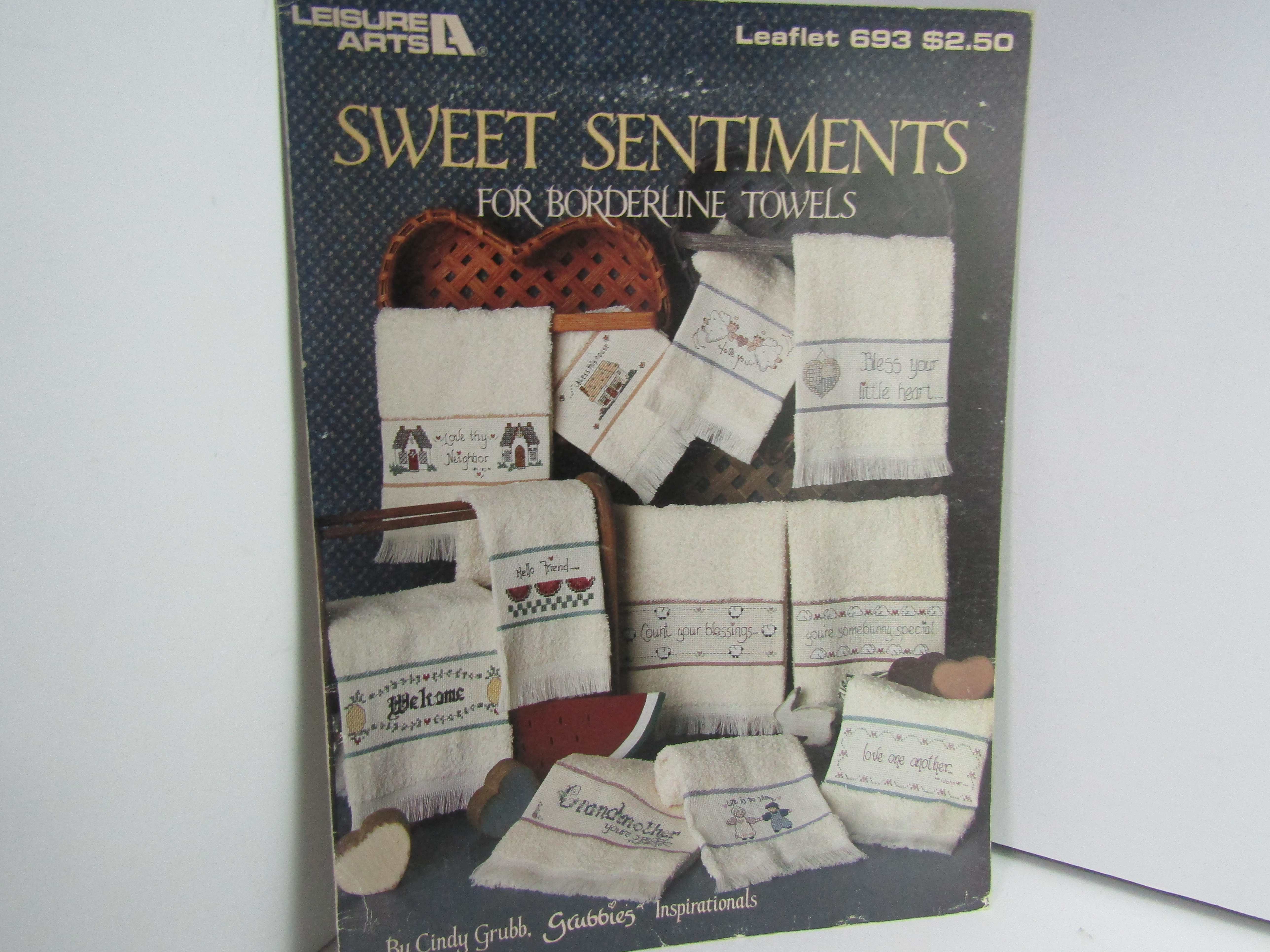 Leisure Arts Sweet Sentiments For BorderlineTowels #693