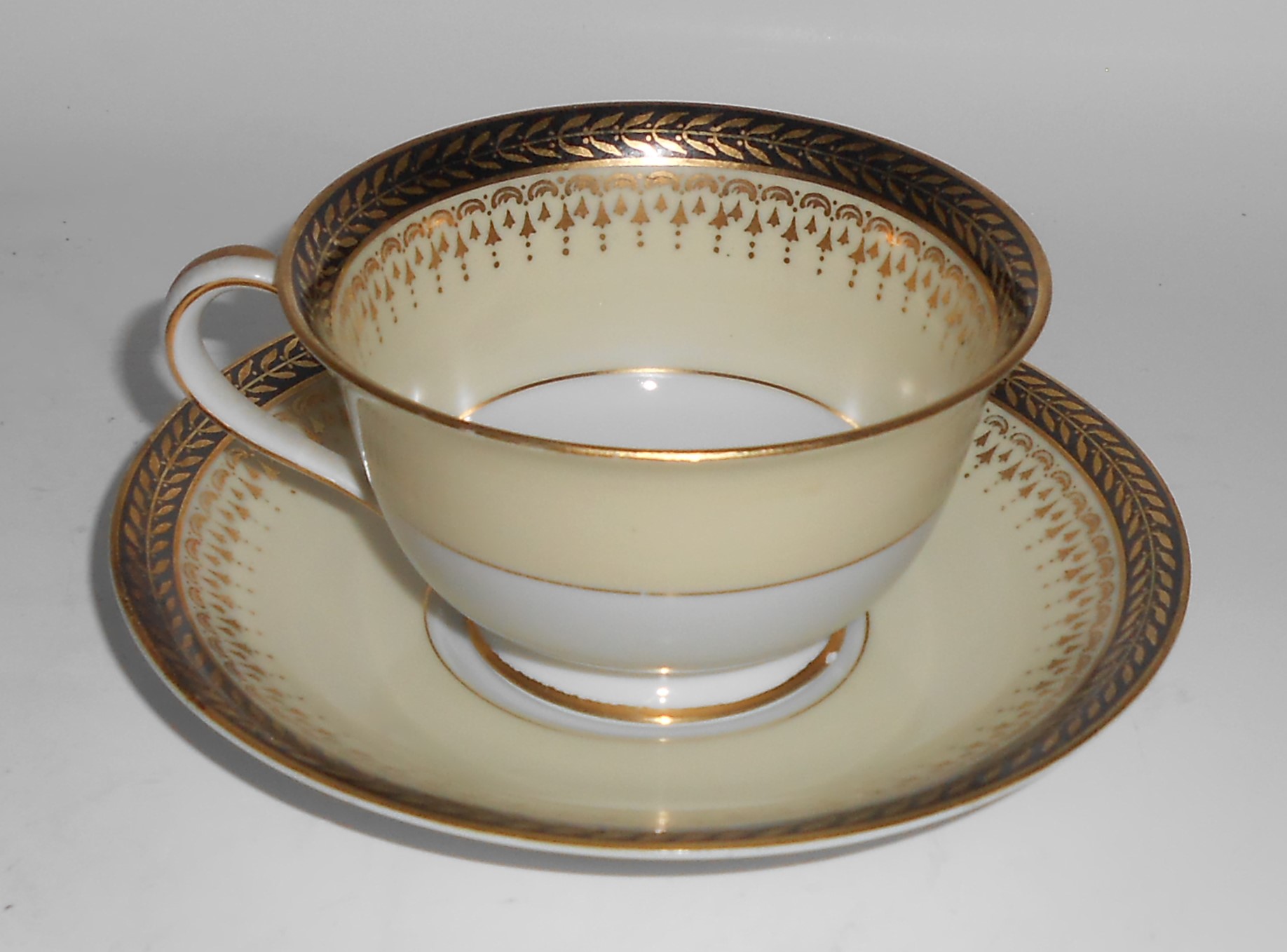Noritake China Porcelain Goldbeam w/Gold - Black Cup &