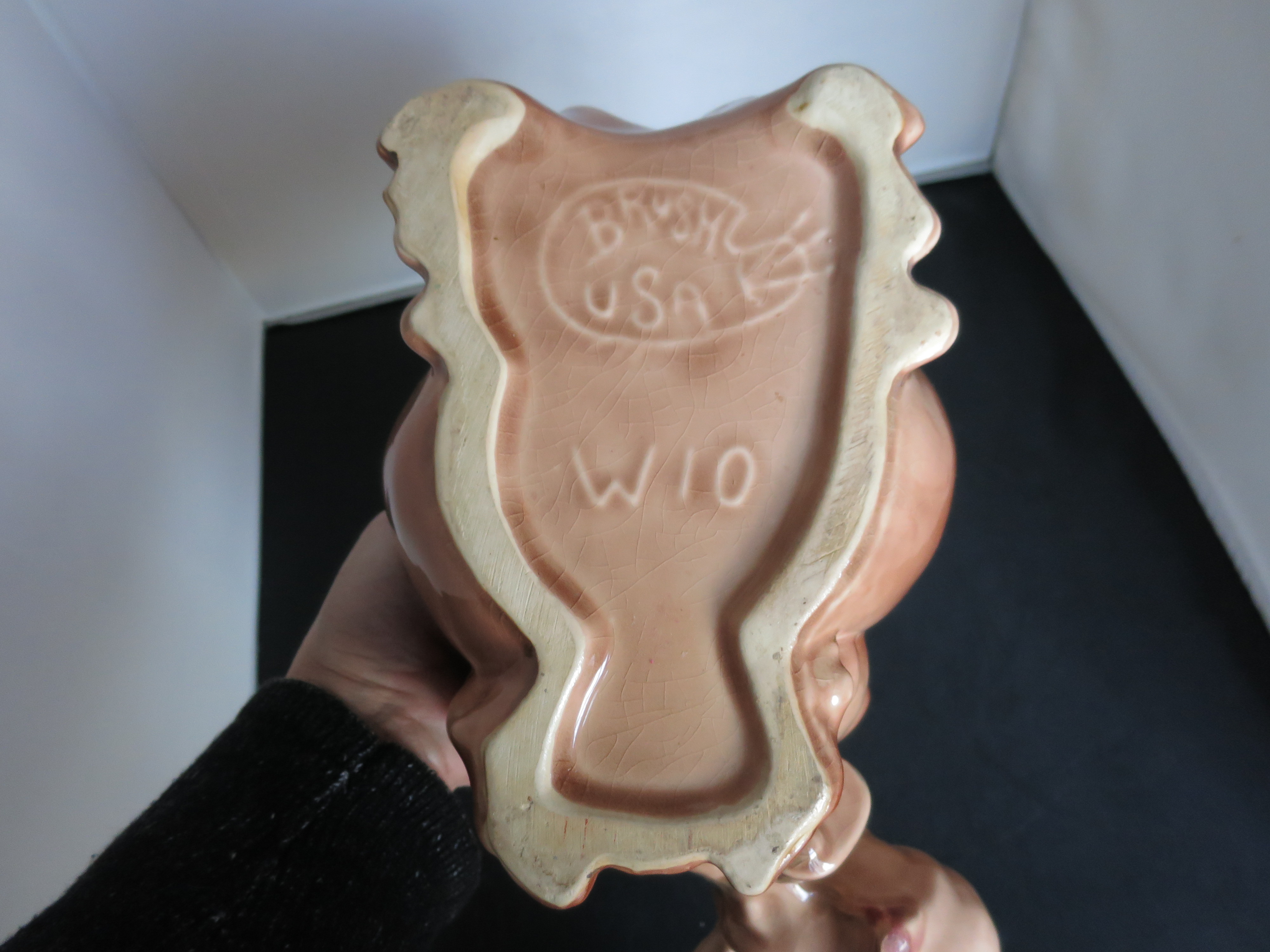 Brush Pottery Cow with Cat Winking Designers Don & Ross Winton