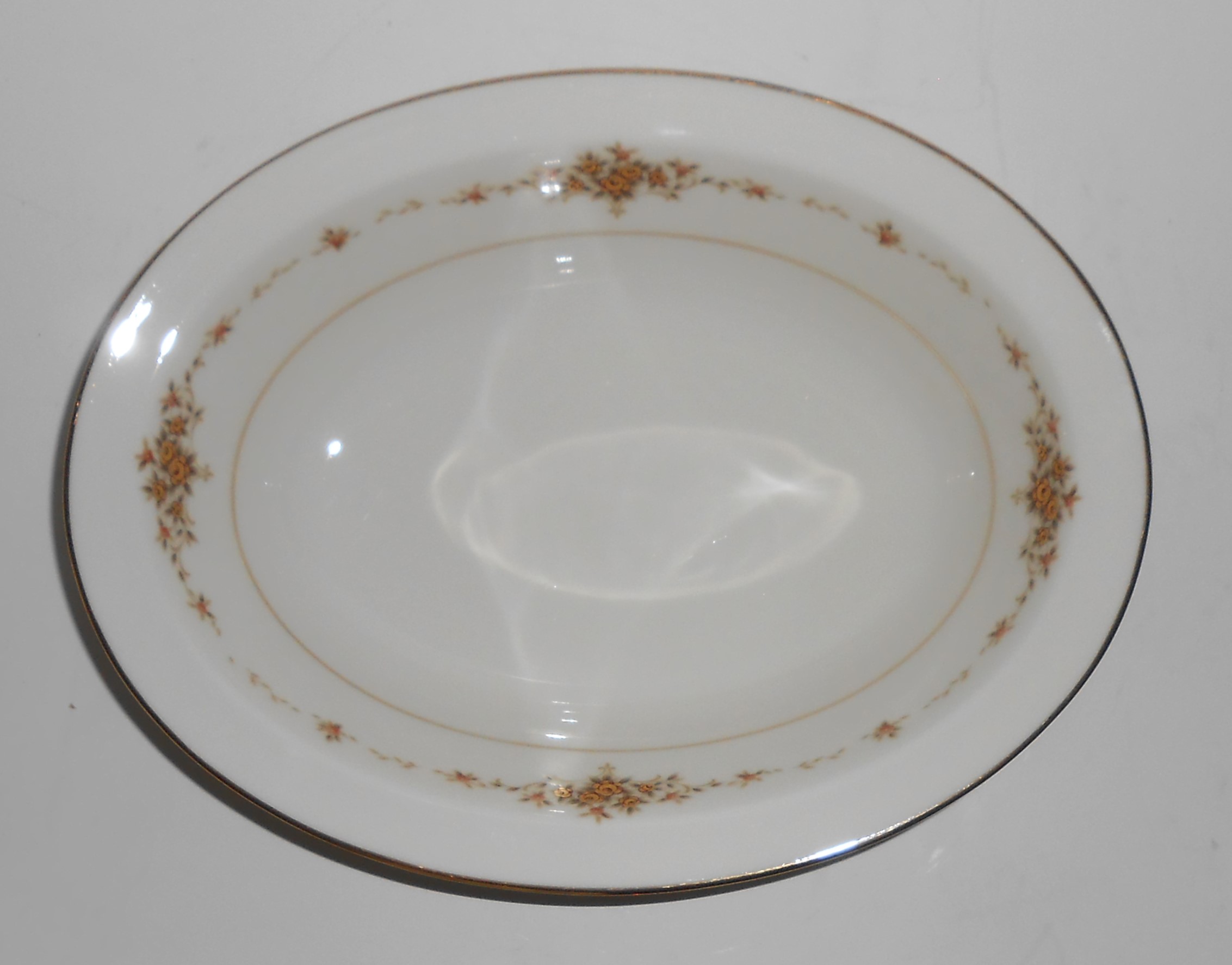 Noritake China Porcelain 7549 Suffolk Oval Vegetable Bo