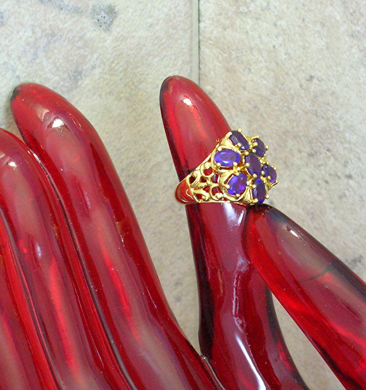 10K Yellow Gold Red Garnet Dome 7ct Ring