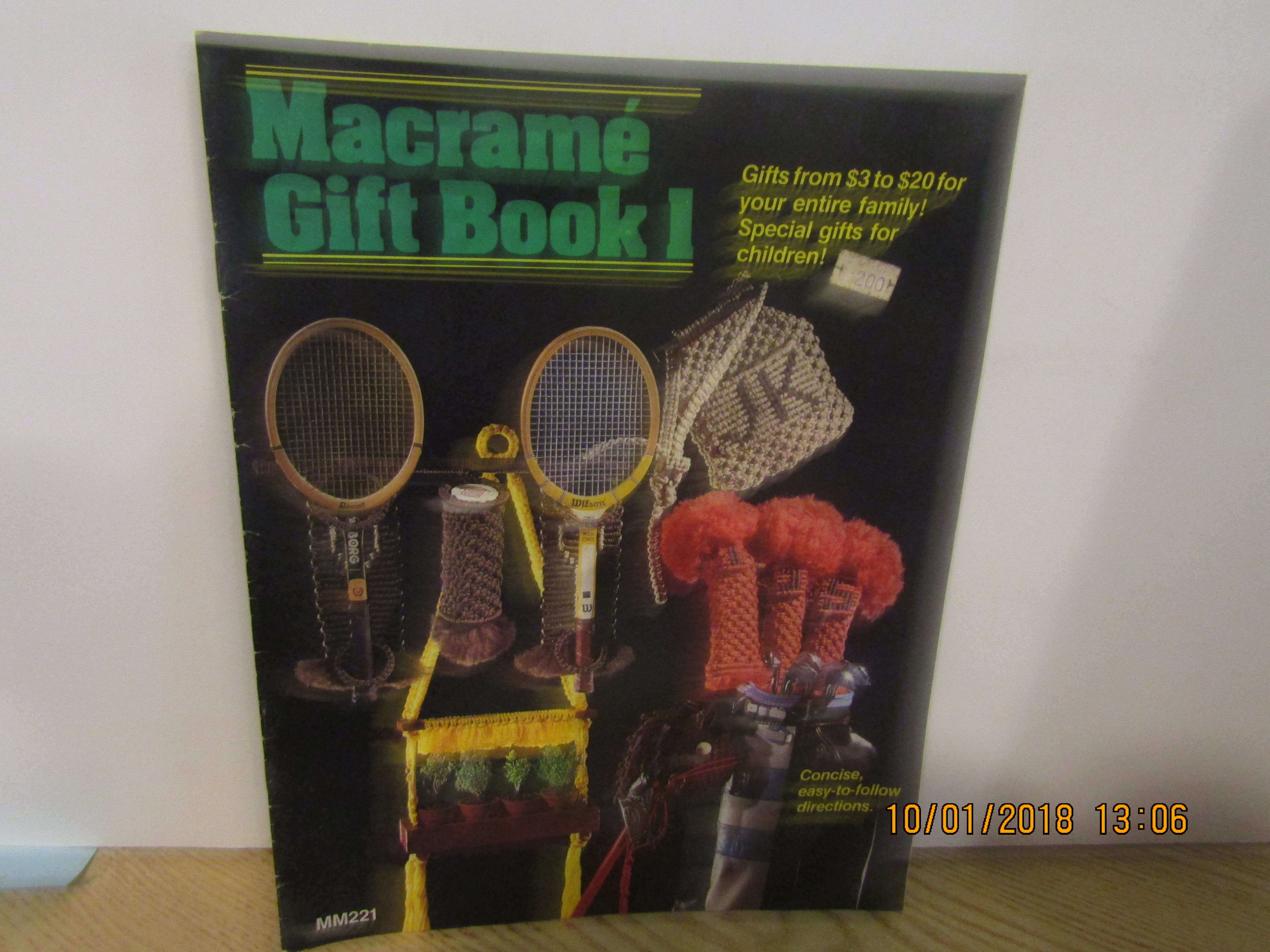 Leisure Time Macrame Gift Book 1 #221
