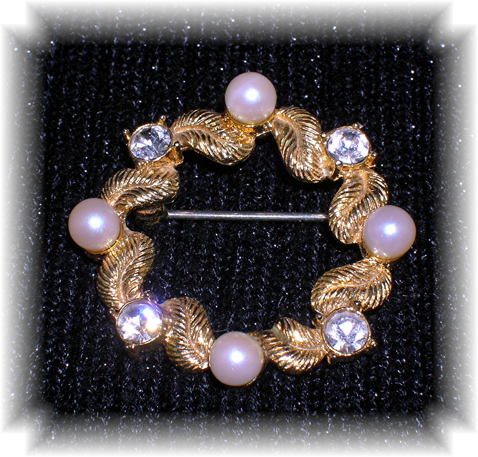 Pearls Faux Gold Leaves Crystals Brooch