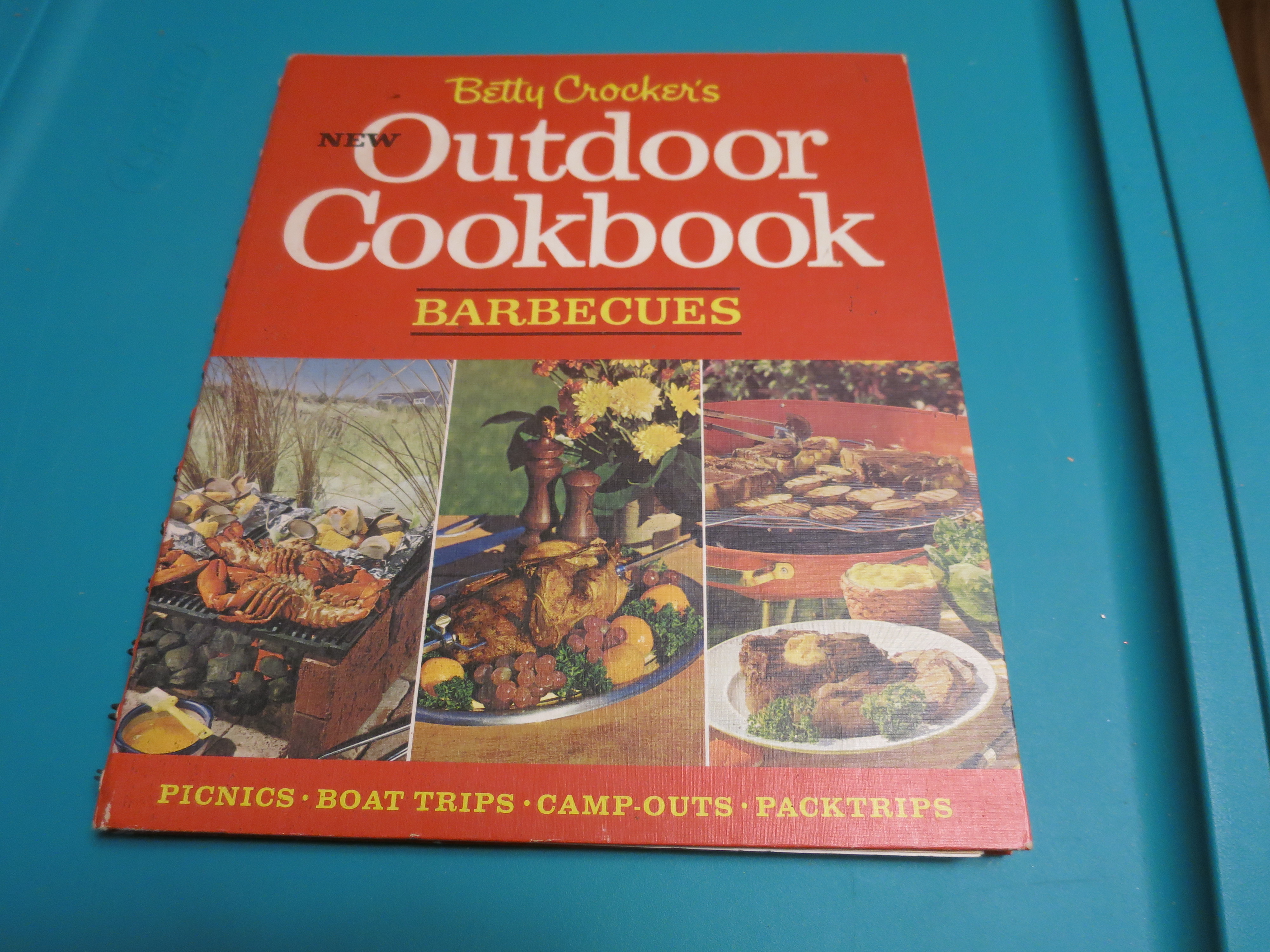 Betty Crocker's Outdoor Cookbook Barbecues