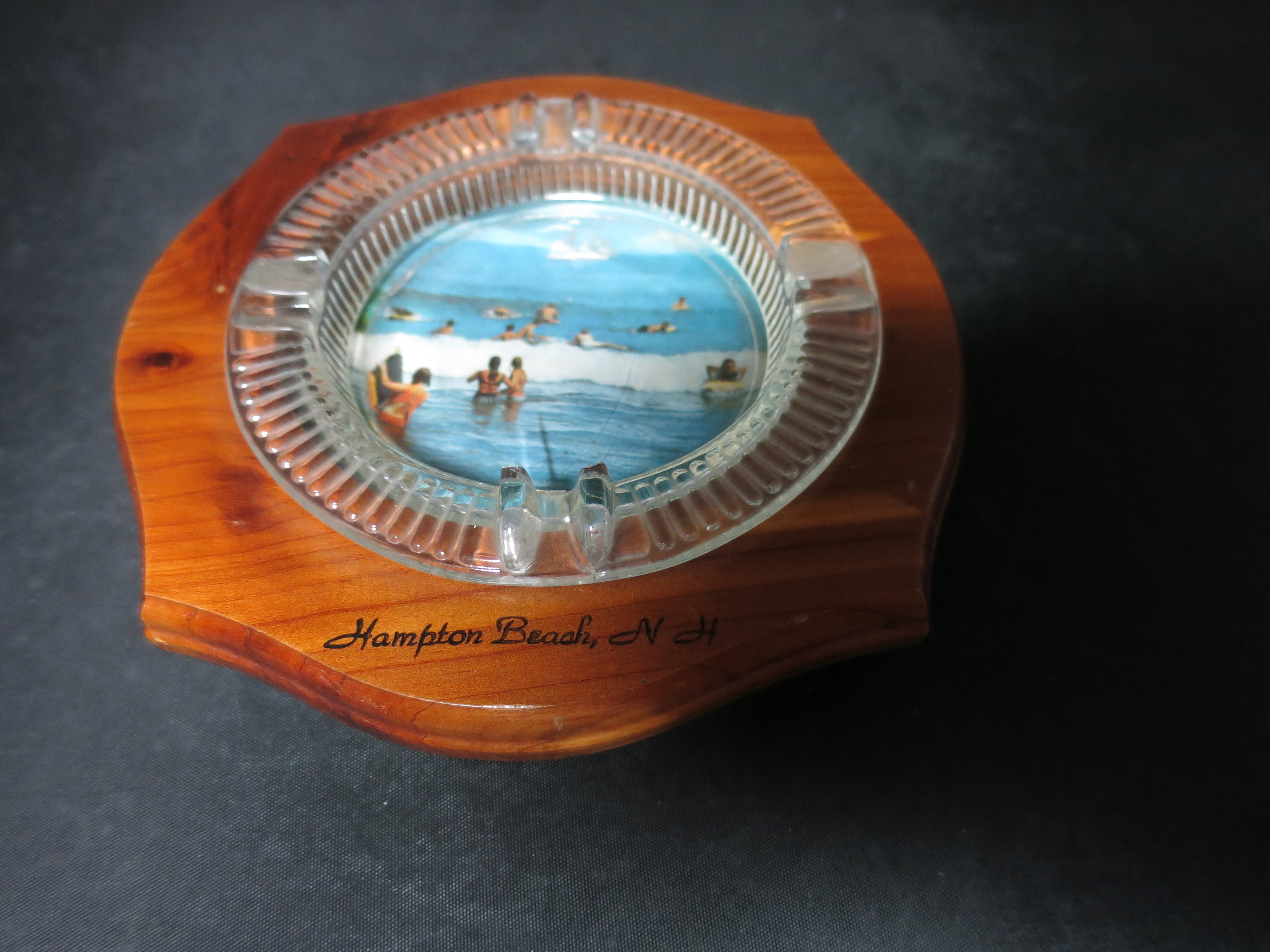 Souvenir Ash Tray Hampton Beach N H