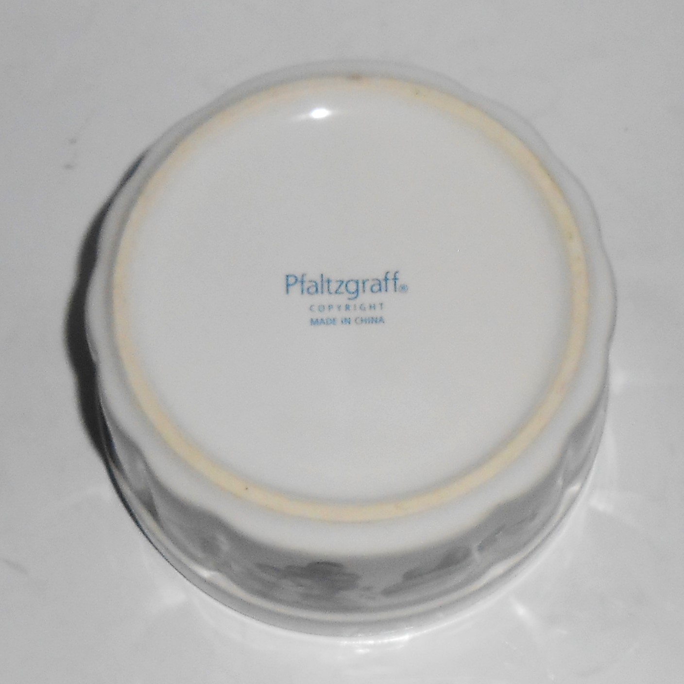 Pfaltzgraff Pottery Grapevine Individual Souffle Bowl