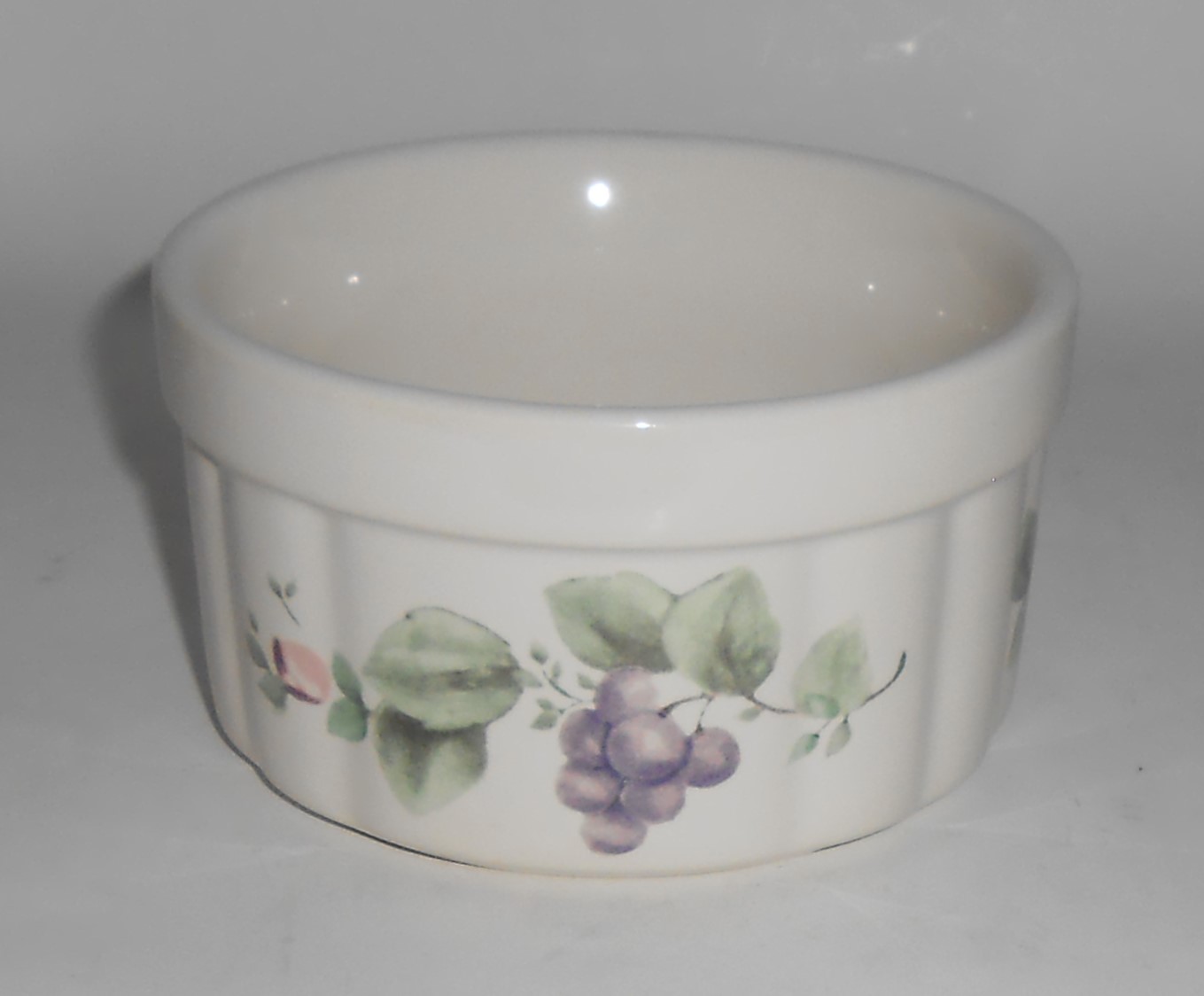 Pfaltzgraff Pottery Grapevine Individual Souffle Bowl