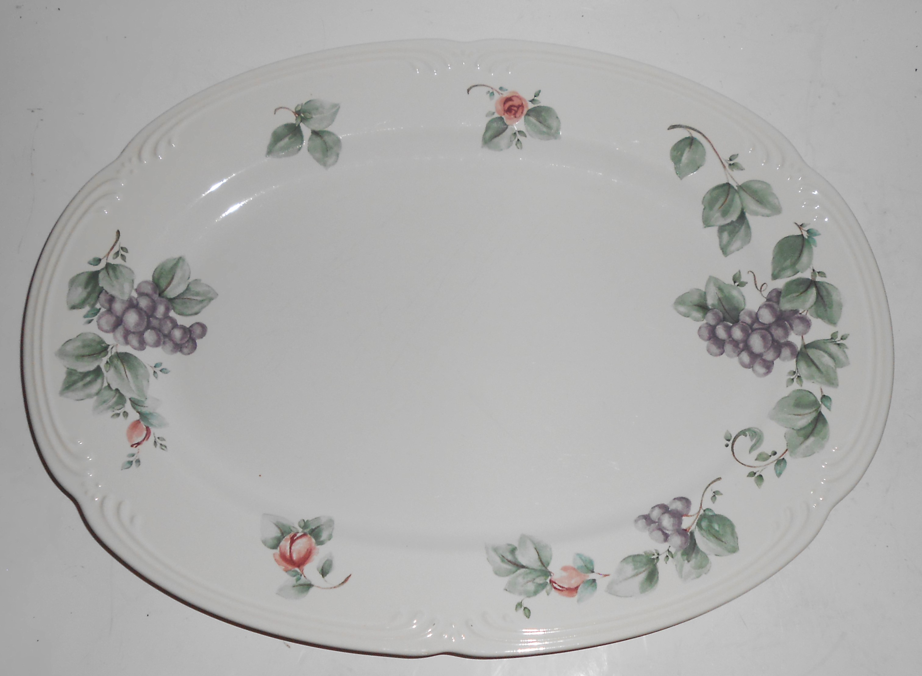 Pfaltzgraff Pottery Grapevine 14.5'' Platter