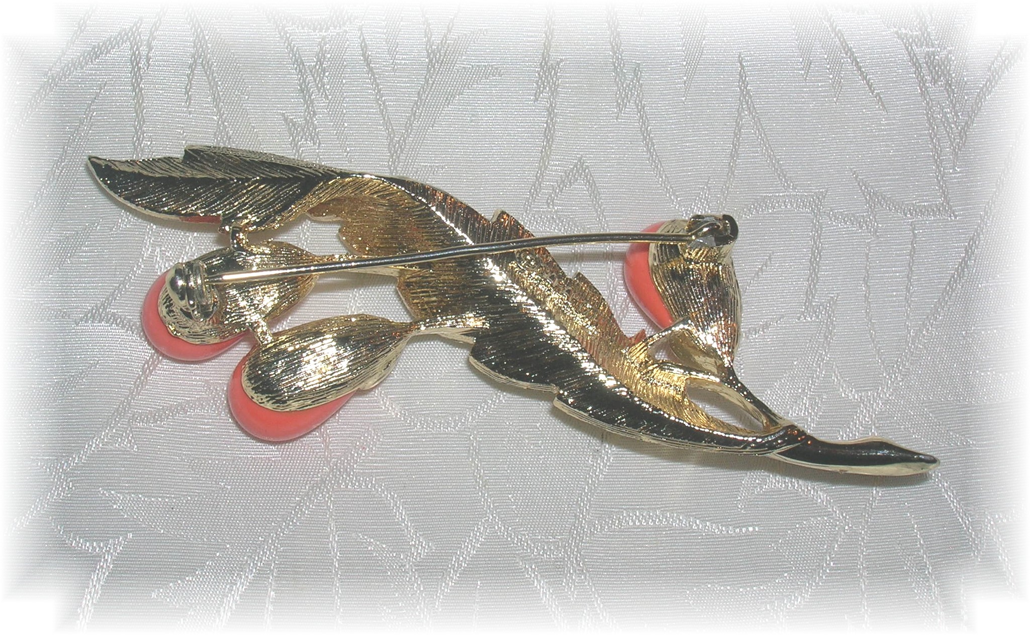 Sarah Coventry Pin Brooch